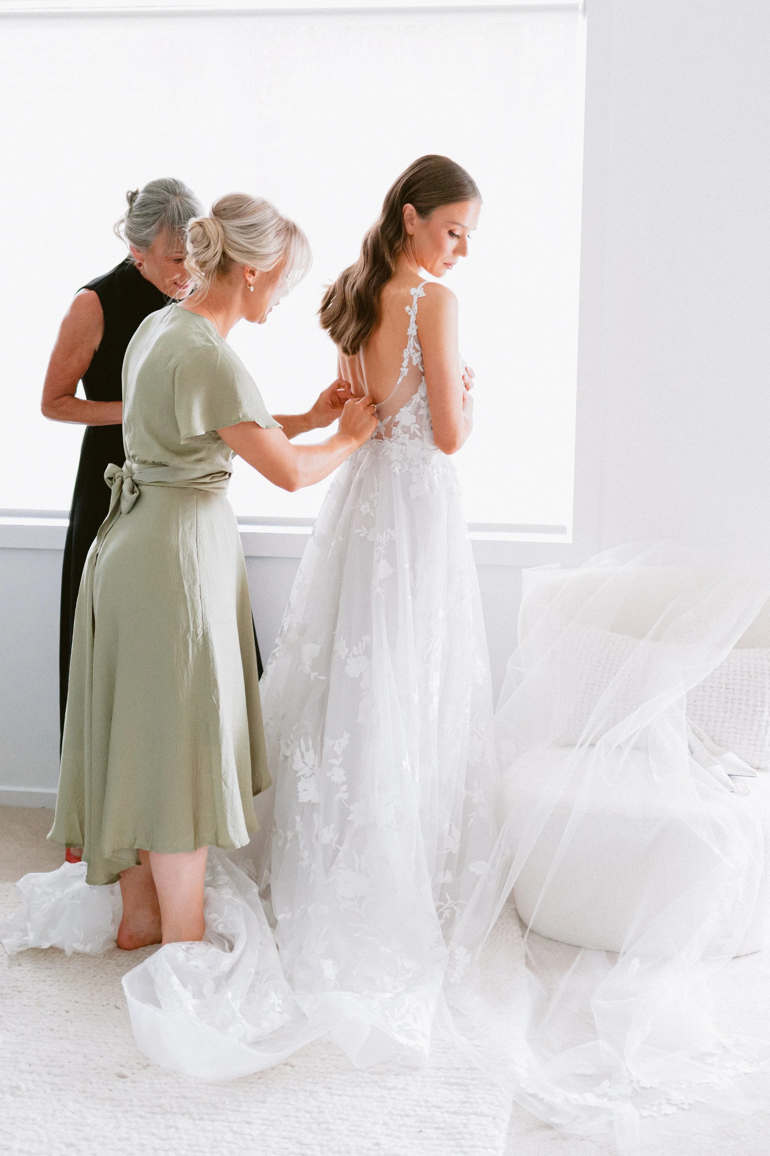 2022.04.01-D&J-BridalPrep-38.jpg