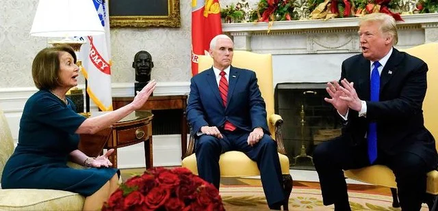 Trump, Pelosi, Pence in the Oval Office ( Thomas Cizauskas )