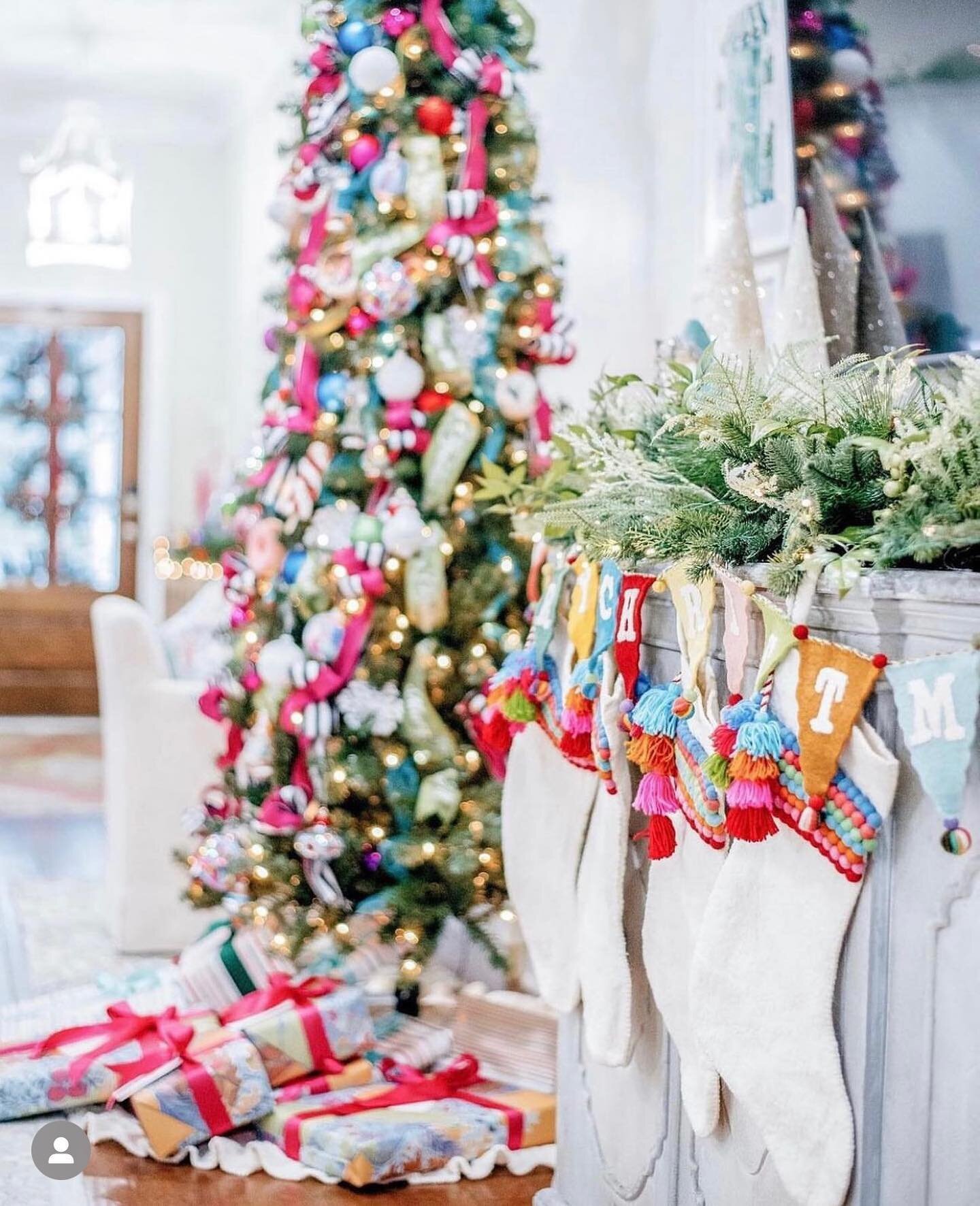 Alexa, play &ldquo;It&rsquo;s the Most Wonderful Time of the Year&rdquo; 🎶🎄

King Interior Designs decorates a little early so we can share all our fun ideas + resources! See something you love? We&rsquo;d love to help you make your home Merry &amp