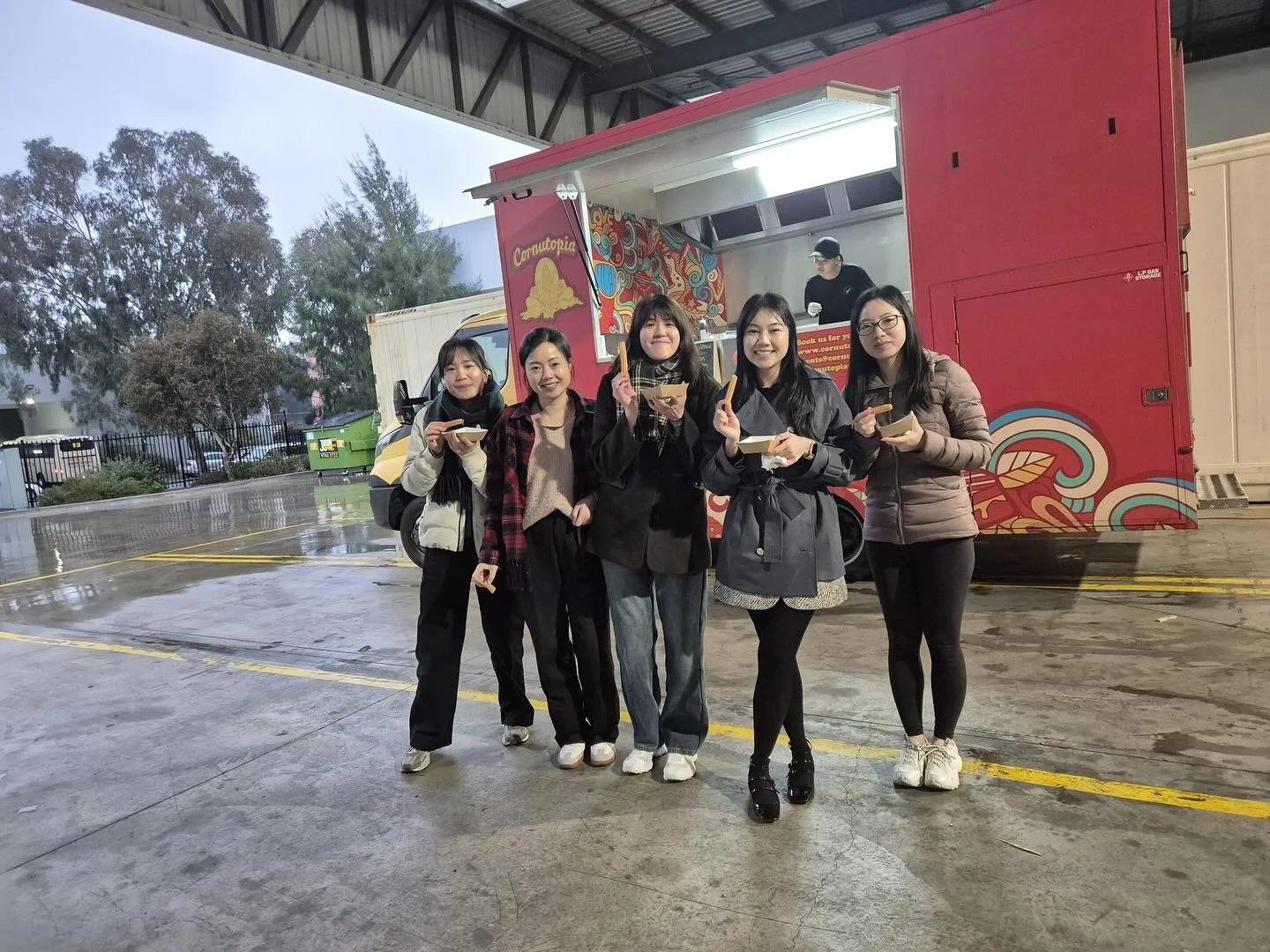 ✨ Another amazing corporate catering event in Melbourne! We loved serving fresh Mexican street food to this team, nothing brings people together like tacos, bowls &amp; churros. 🌮

If you&rsquo;re planning your office Christmas party or end-of-year 