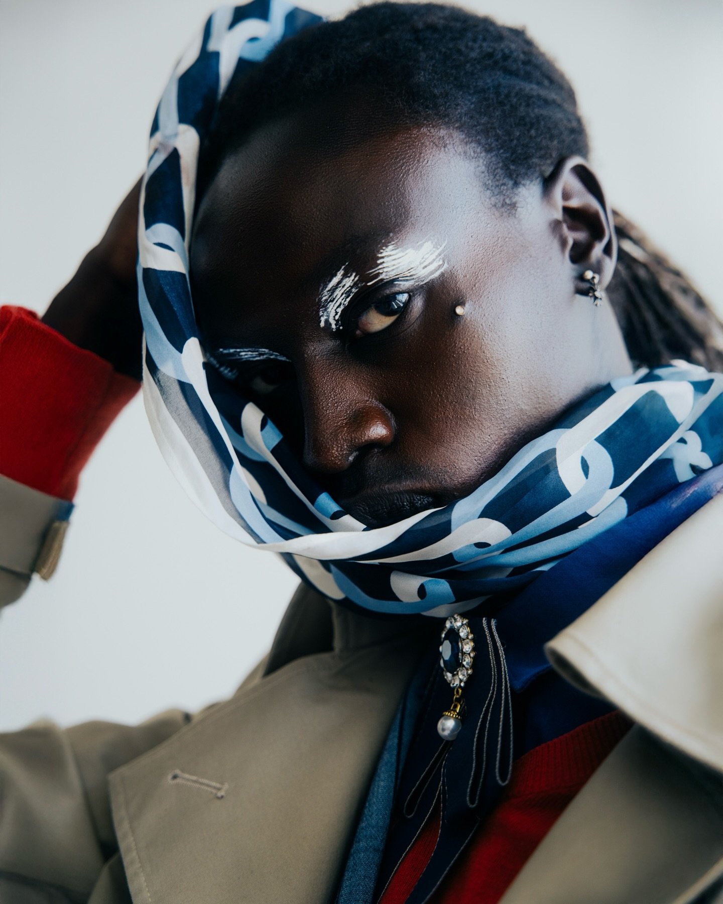 @fearrkiizz shot by Chris Melegos 

Styled by @wonderzuzu
Face: @loodzmua @annabelleg_design @metromanicartistry @byremyred
Hair: @byremyred
Jewelry: @vintagefusionjewelry @tovastore
Photo Assist: @jstephens_photography 

For @era_the_magazine