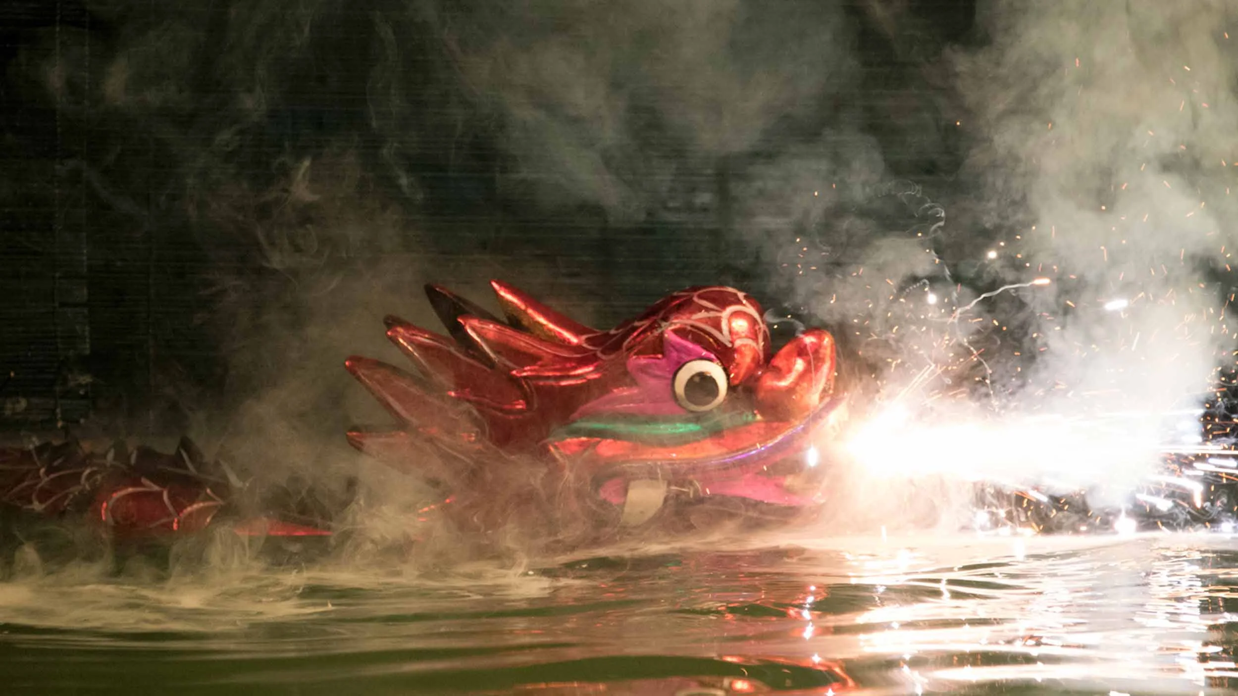 vietnam_hanoi_water_puppet1.jpg