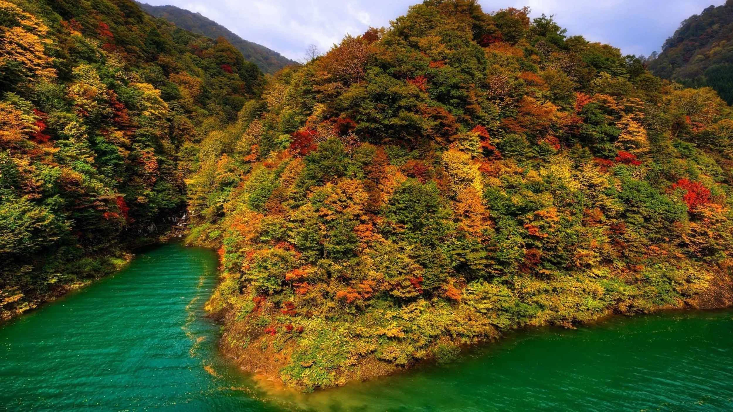 japan_lake_tazawa3.jpg