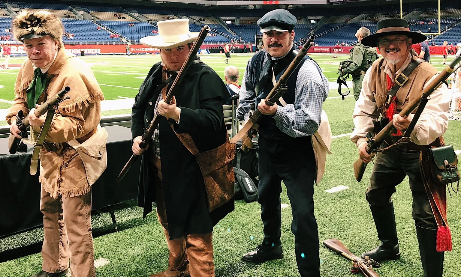 Defenders of the Dome. Photo Source: San Antonio Commanders Twitter.