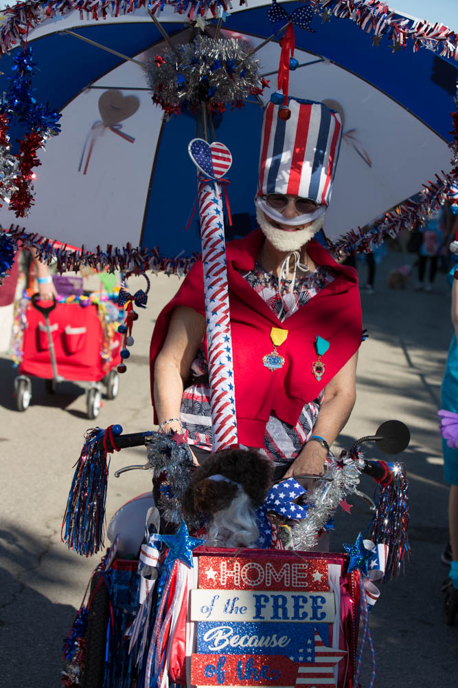 Richter_kay_2019_FIESTA_sentinel_poochParade010-1.jpg