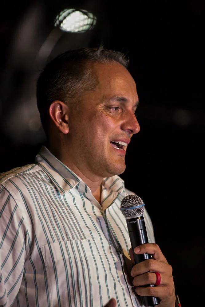 Brockhouse addresses the crowd for his concession speech. (Photo by B Kay Richter .)