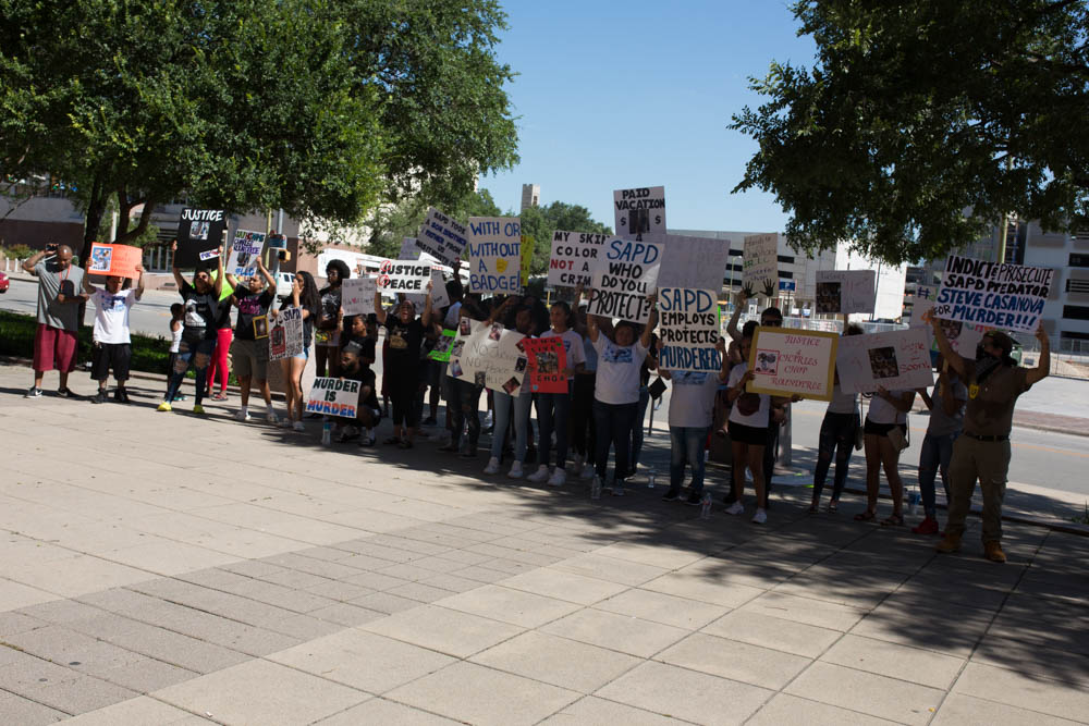 Richter_kay_2019_roundtreeProtest020-1.jpg