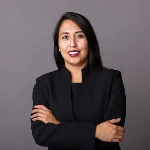 Dr. Adriana Rocha Garcia.