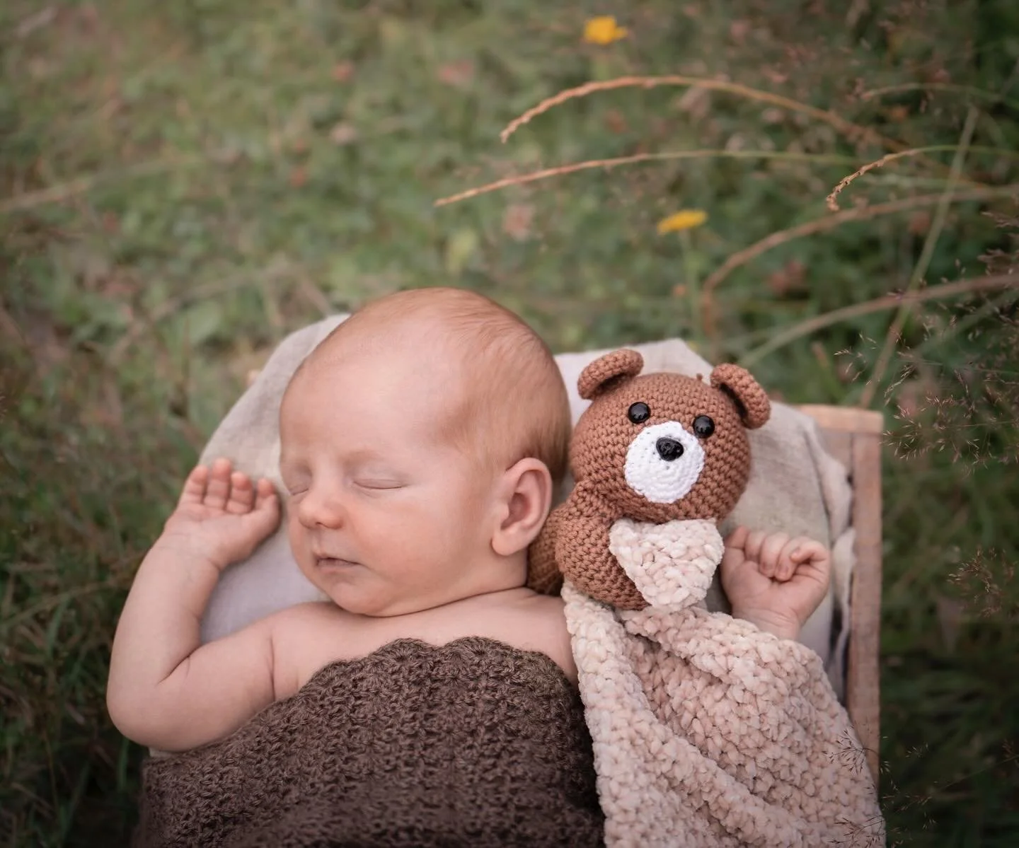 Ein trygg og god venn fr&aring; aller f&oslash;rste dag 🧸&thinsp;
&thinsp;
&thinsp;
&thinsp;
&thinsp;
&thinsp;
#nyf&oslash;dtfotograf&thinsp; #sauda #nyf&oslash;dtfotografering&thinsp; #nyf&oslash;dtbilder&thinsp; #babyfotograf&thinsp; #familiefotog