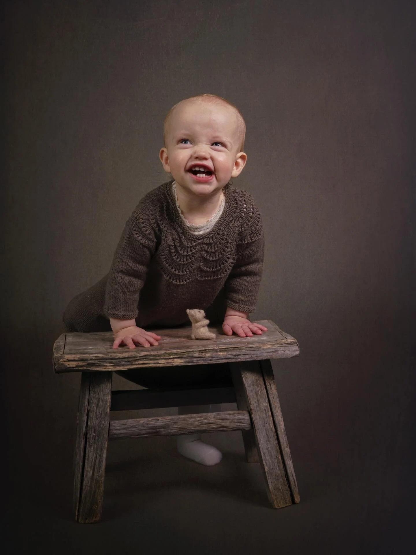 Vesle Solveig - v&aring;rt yngste barnebarn 🤎🤎

Glimt i auga og fart i hu her kan eg bare sei 😉

Som eg elskar desse to jentene v&aring;re❣️

&mdash;&mdash;&mdash;&mdash;

✨ &Aring;pen dag i nytt studio ✨

L&oslash;rdag 17. januar kl. 11&ndash;14
