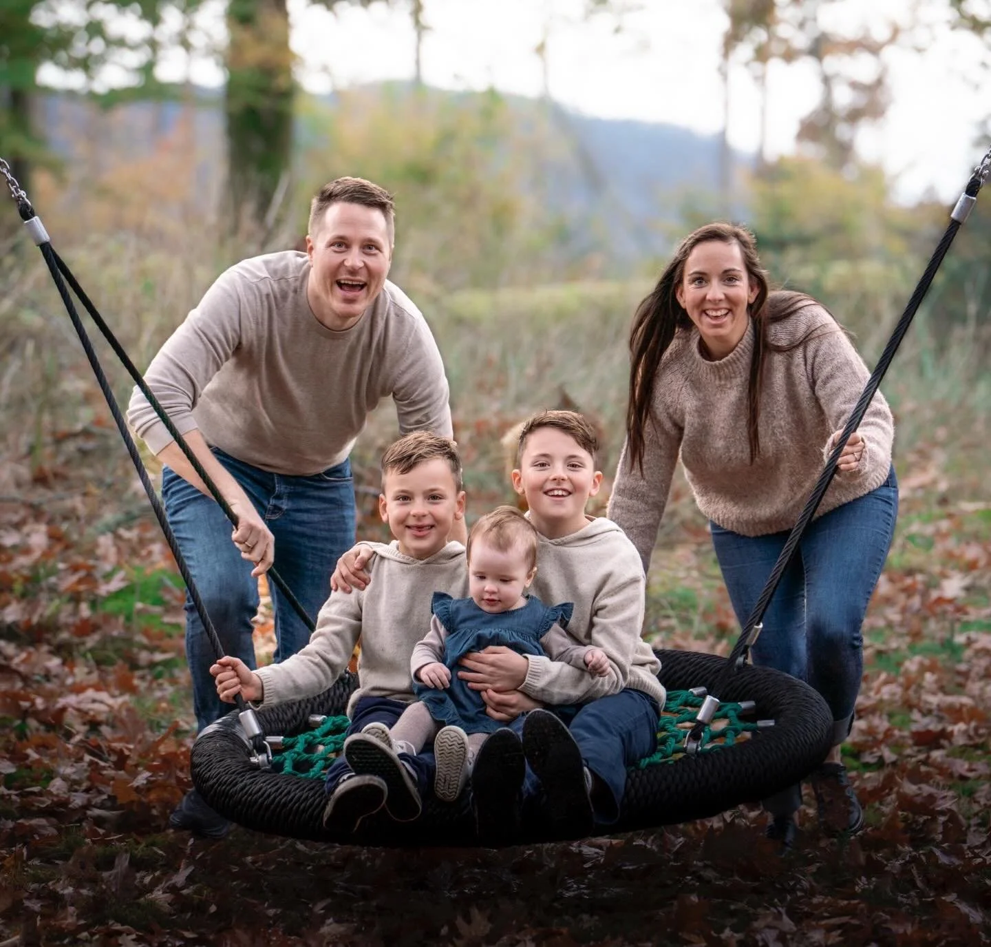 Gratulerer med morsdagen til alle mamma&rsquo;er 💞 Jobben din er nok ubetalt, men likevel heilt ubetalelig 😇

Planlegg du fotografering saman med gjengen din hos meg i &aring;r? D&aring; er det lurt &aring; ta kontakt i god tid. Dei mest popul&aeli