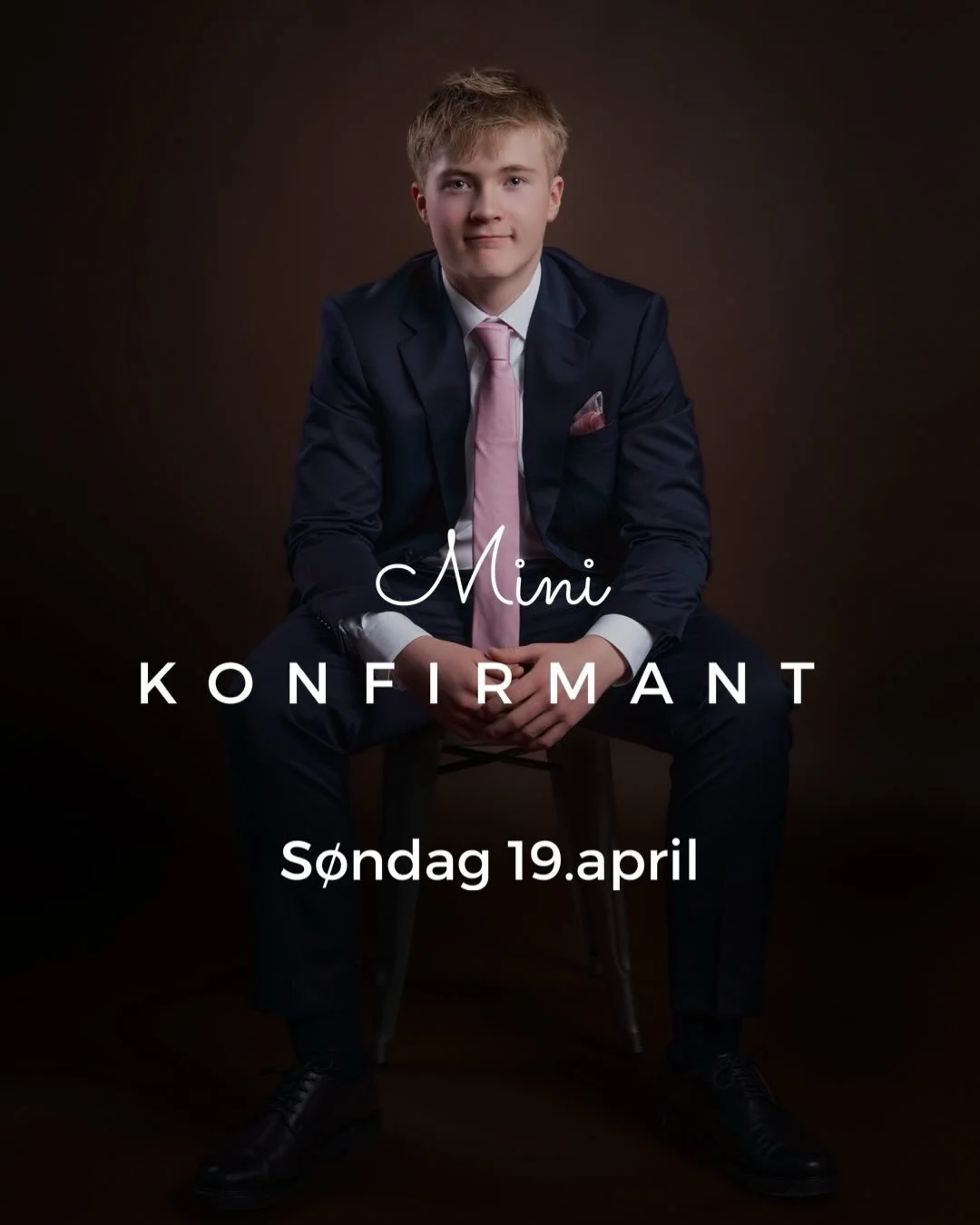 S&oslash;ndag 19. april &aring;pnar eg studio for konfirmantane 🕺💃✨&thinsp;
&thinsp;
Link til p&aring;melding finn du i bio. Her ser du ogs&aring; ledige tider, melder deg p&aring; og f&aring;r meir informasjon rundt opplegget ✨&thinsp;

Etter at e