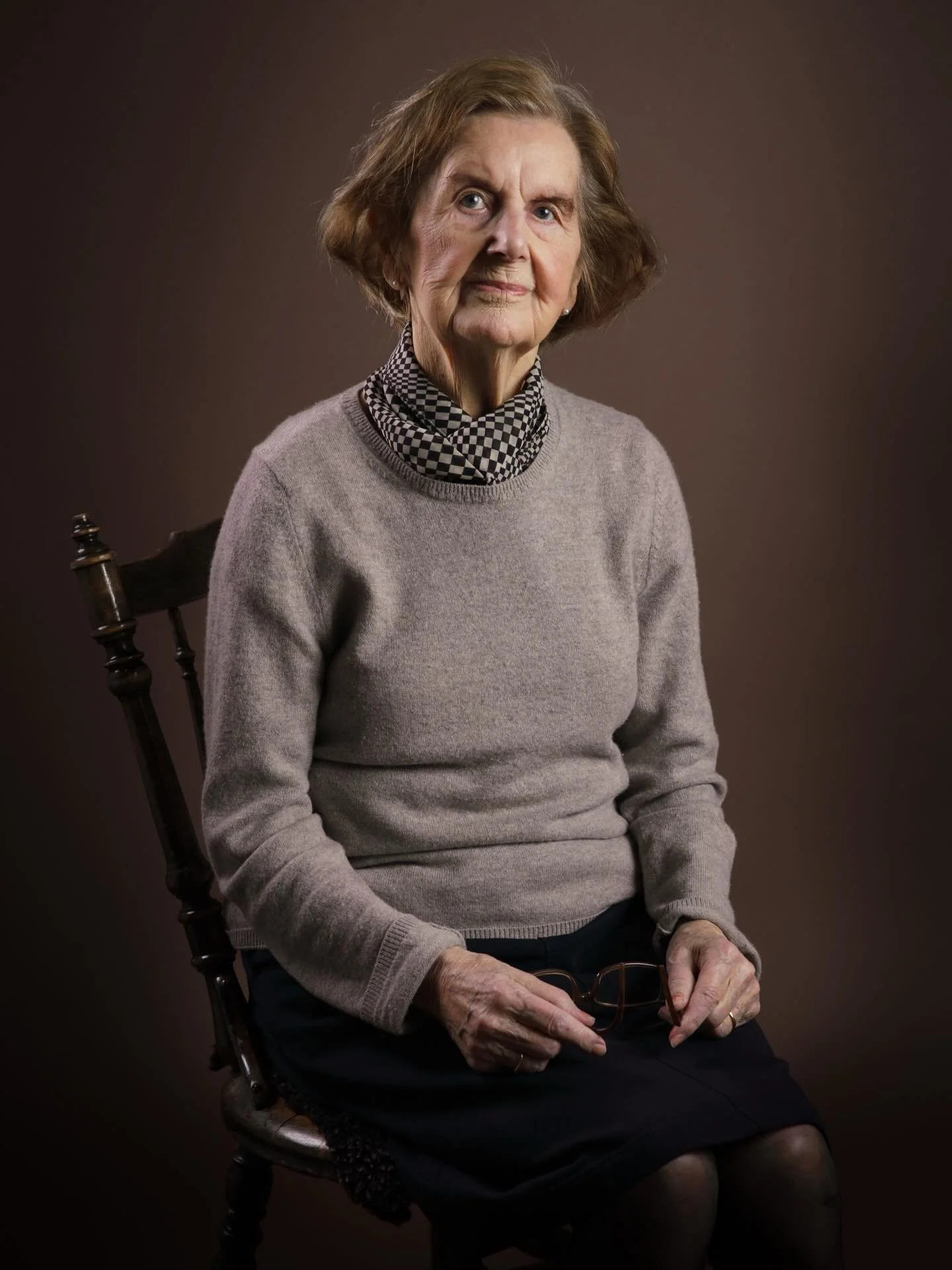 Ein siste favoritt fr&aring; Lis sitt galleri 🩶 Eg gler meg veldig til &aring; overrekke henne veggbilder og album n&aring;r alt kjem inn til studio ✨

Fulle dagar med redigering, oppdatering av produktbrosjyre, pakkebrosjyre og visittkort, samt exc