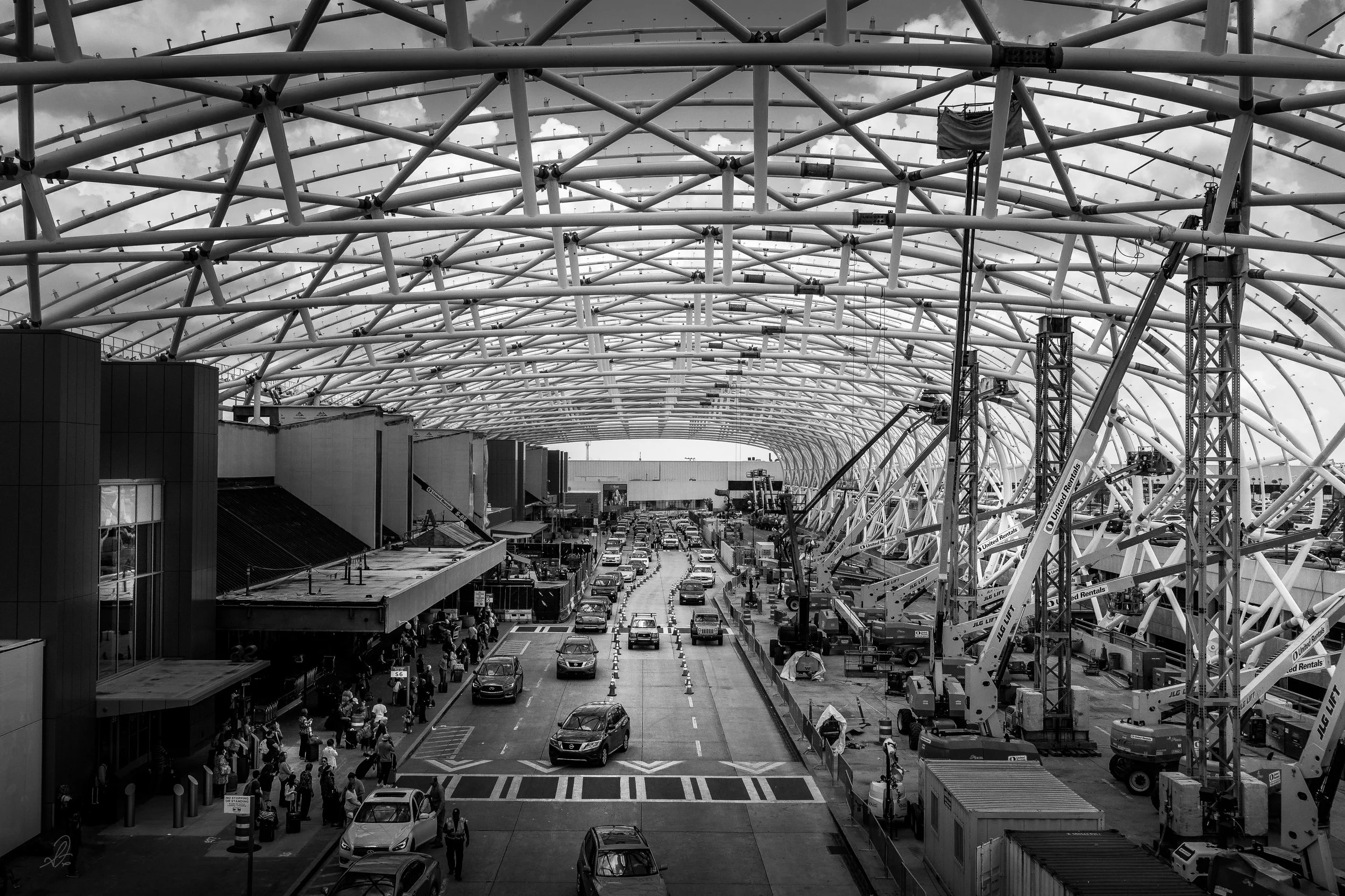 Canopy Construction at the South Terminal Passenger Drop-off