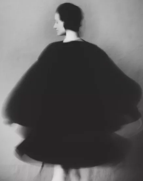 NINA HAUBEN