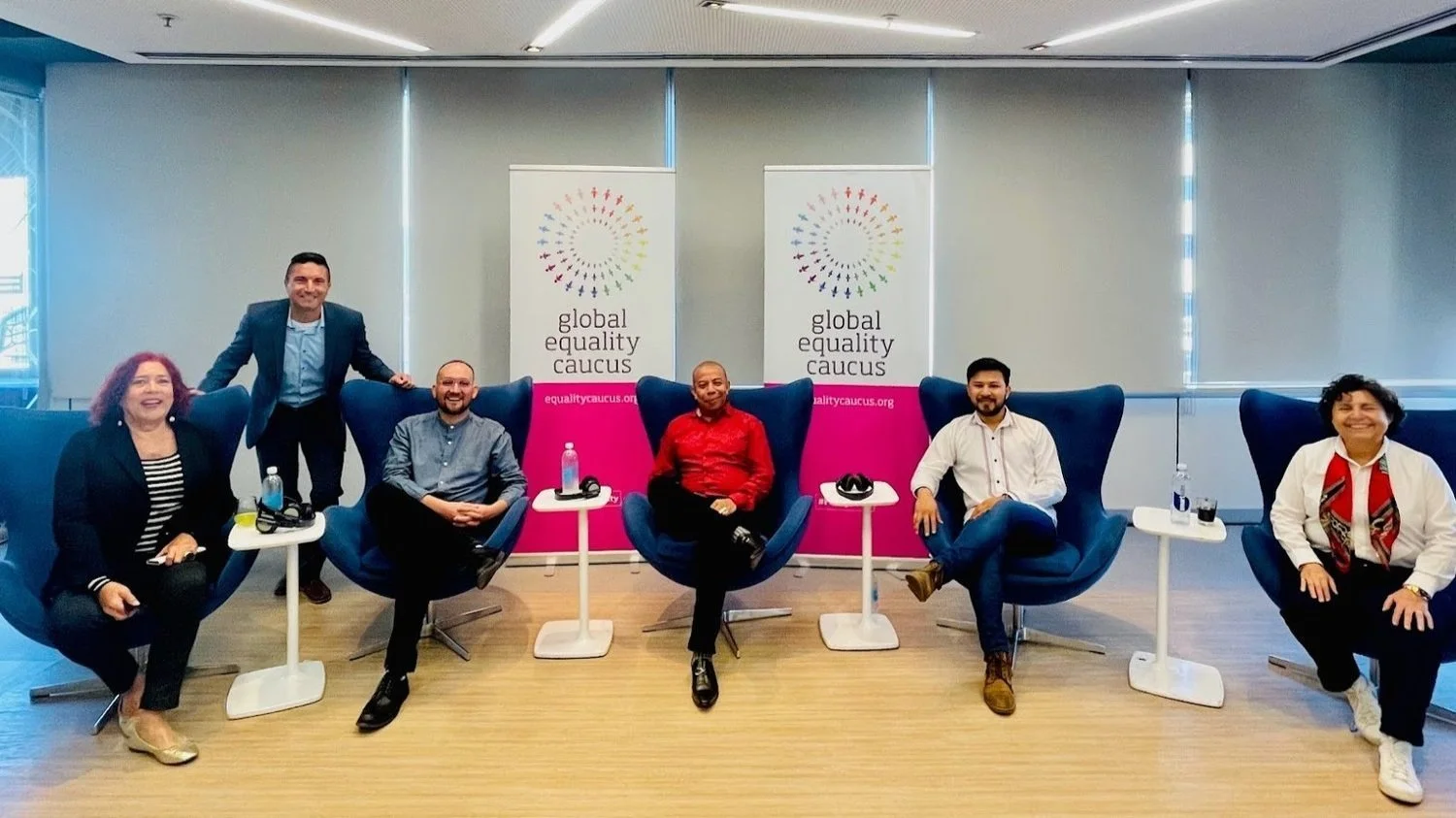 Legisladores se reúnen para considerar propuestas en el nuevo informe sobre VIH del GEC