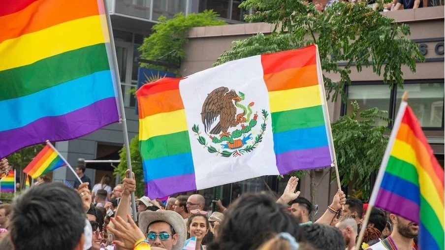 El Senado mexicano aprueba proyecto de ley para prohibir prácticas de conversión después de cuatro años de estancamiento