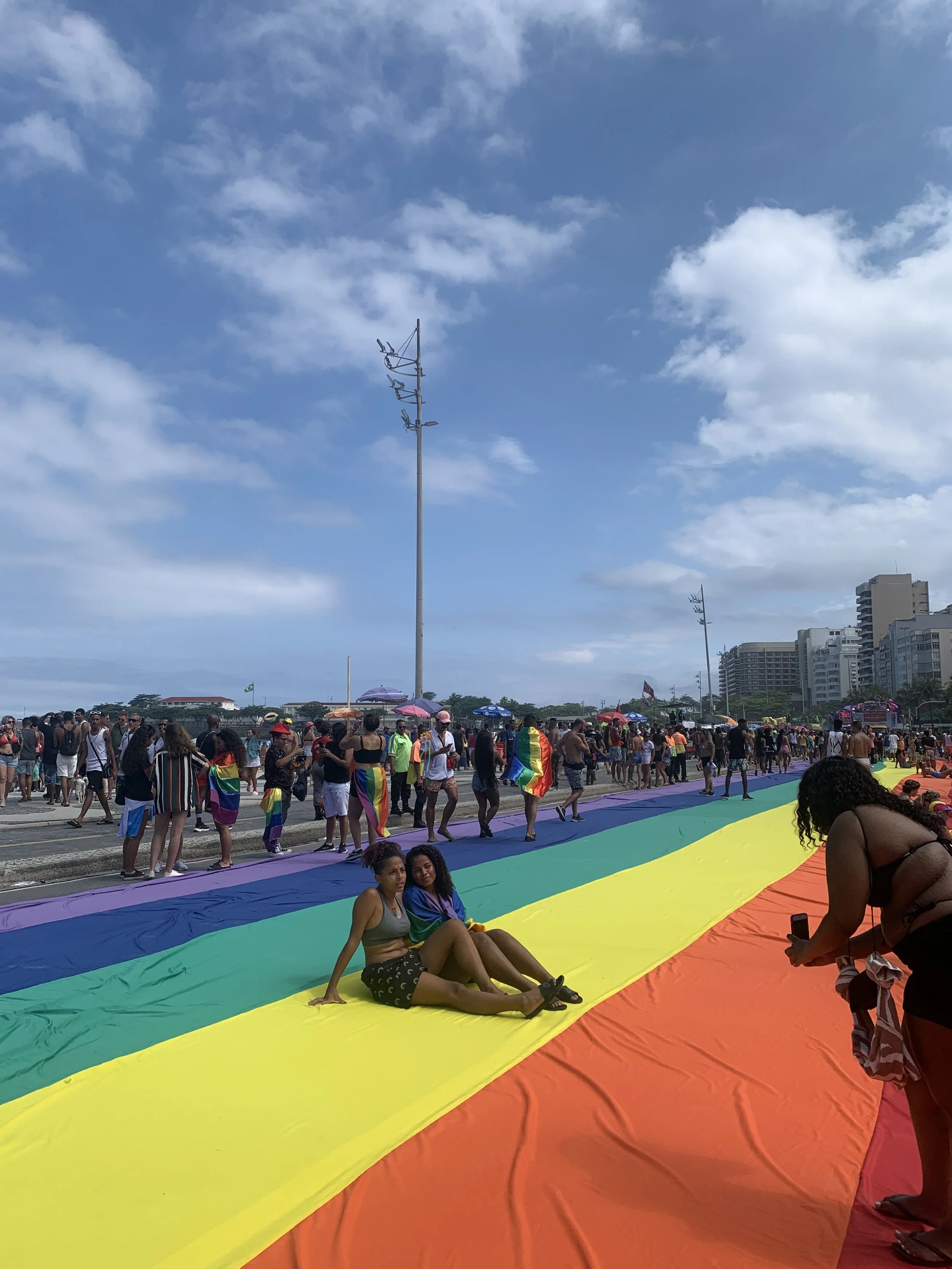 Coraje para ser feliz:                                                                       La 27a Marcha del Orgullo LGBTI+ Rio 2022