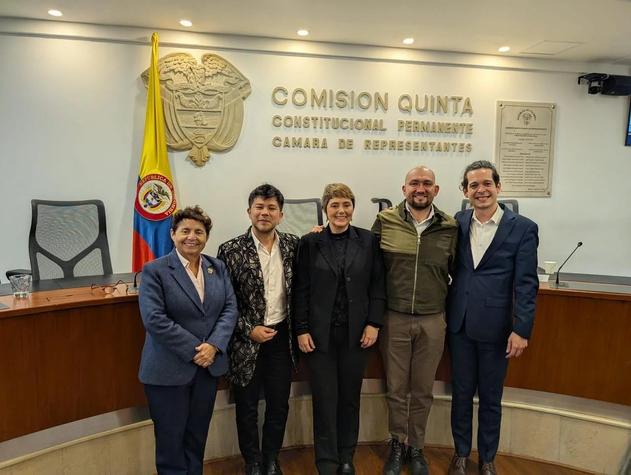 At the Colombian House of Representatives, we met with GEC members, Representatives @andrescancimance and @carogirabo, Peruvian Congresswoman @suselparedespique, and @temistoclesvillanuevaramos to present the Latin American edition of our HIV Prevent