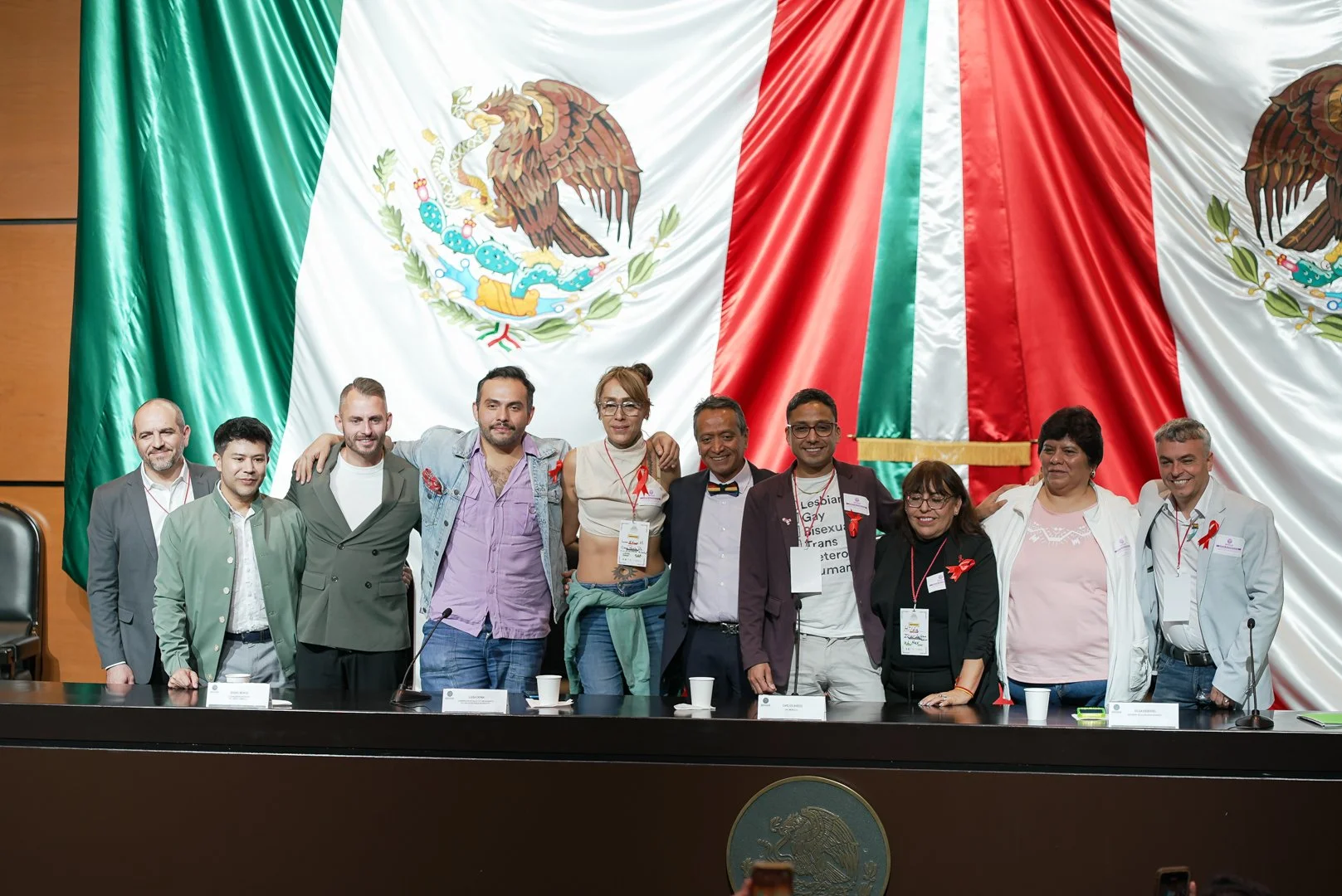 Concluimos el primer d&iacute;a de Vihda &middot; Vihsi&oacute;n &middot; V&iacute;hnculos con enorme gratitud. 

Agradecemos a todos, todes y todas las panelistas que compartieron su voz, experiencia y compromiso en este espacio que busca visibiliza