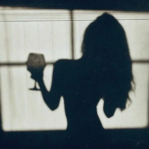 We have two important facts to share for the weekend:⁠
⁠
1. Girls just wanna have wine😎💅🏻🍷⁠
2. We have it!! 😎💪🏻⁠
⁠
Link in Bio ⬆️Link in Bio ⬆️Link in Bio ⬆️Link in Bio ⬆️ ⁠
⁠
#love #instagood #photooftheday #pretty #happy #hair #shopping #fri