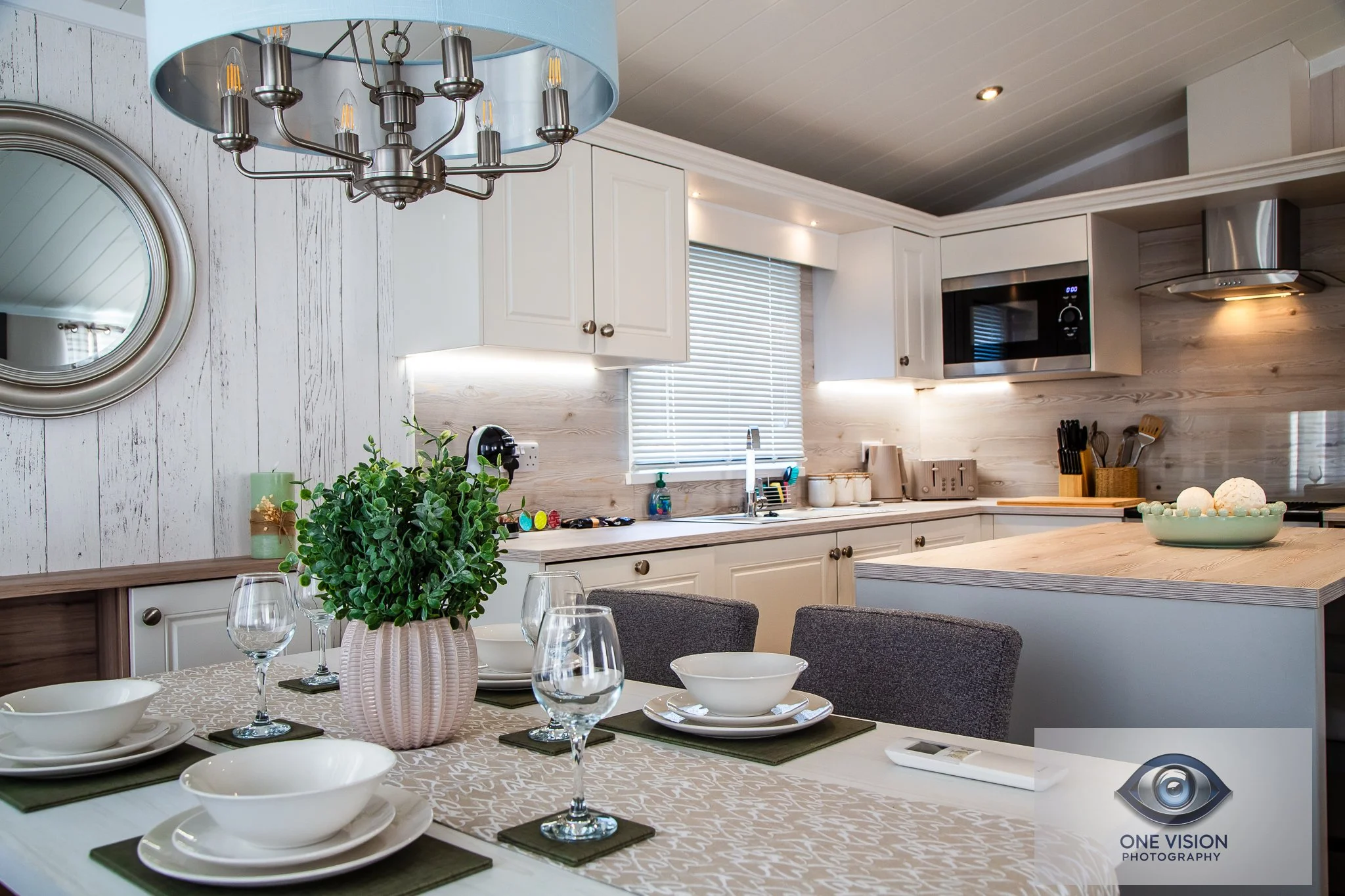 Lee View Lodge, Dining & Kitchen.jpg