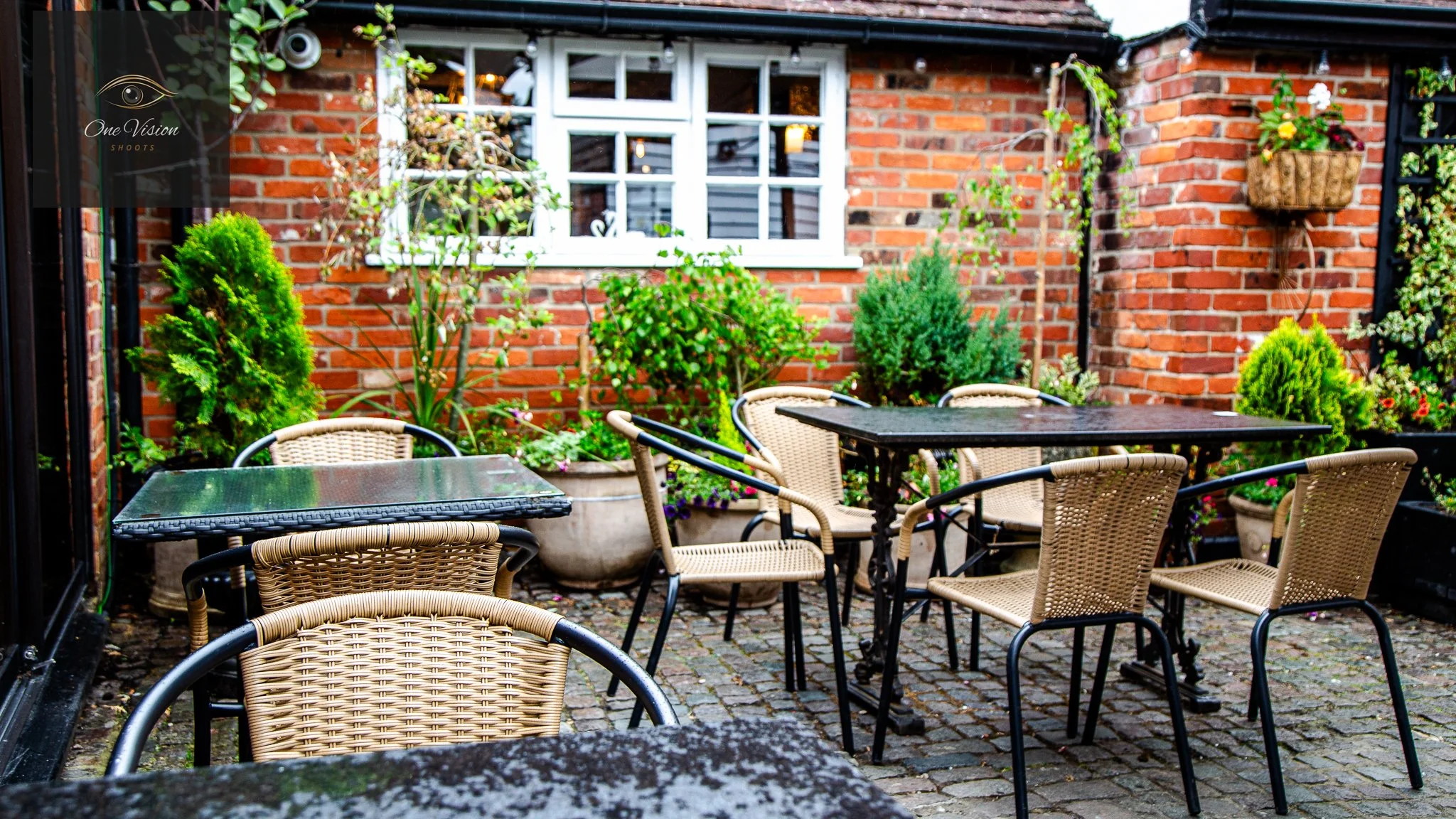 The Swan, Chappel, Colchester - Courtyard Seating.jpg