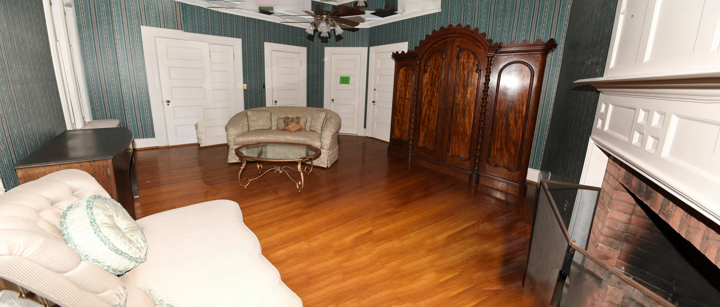 S204-PARLOR-PANORAMA.jpg