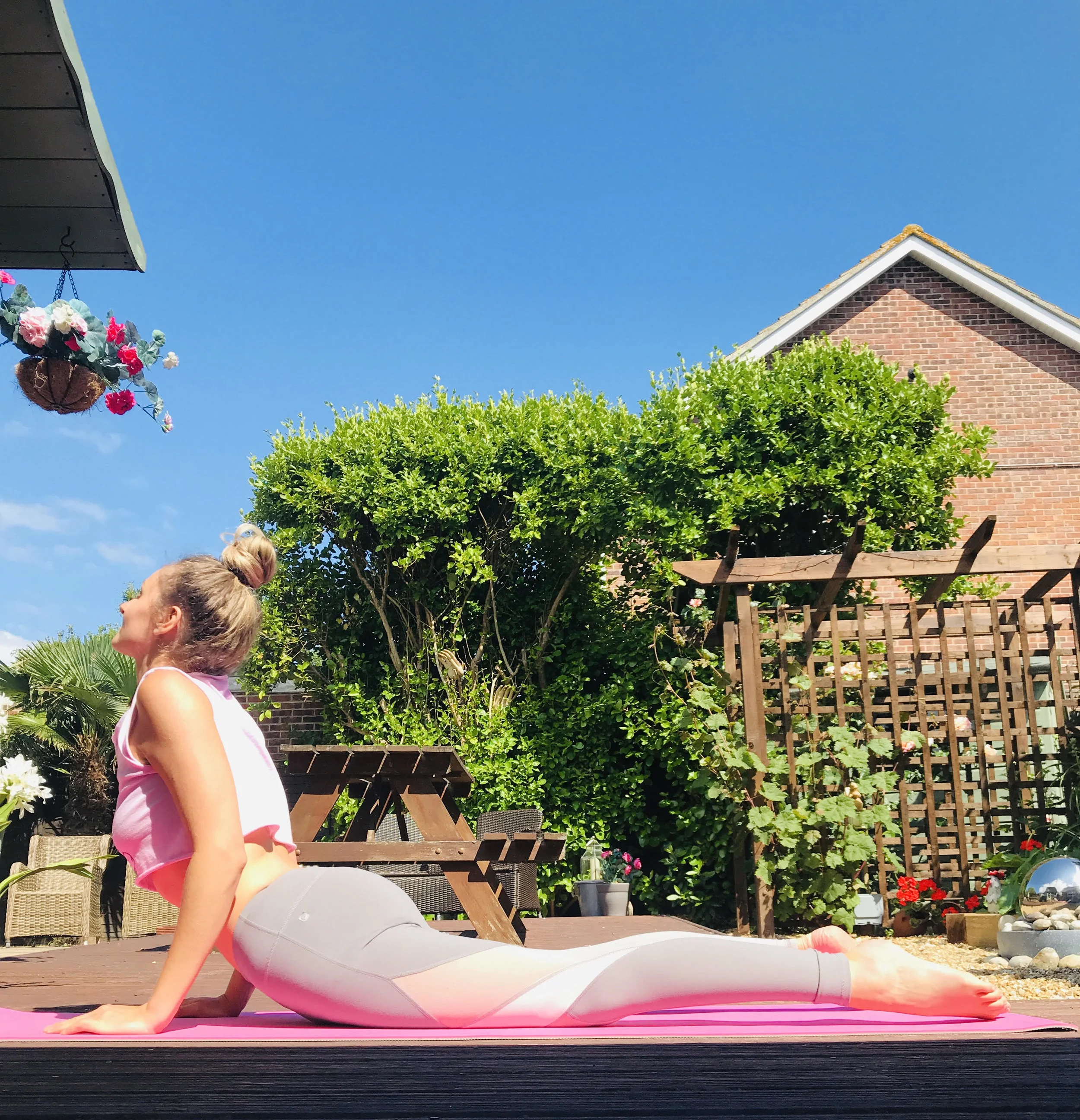 10 minute yoga to ease IBS