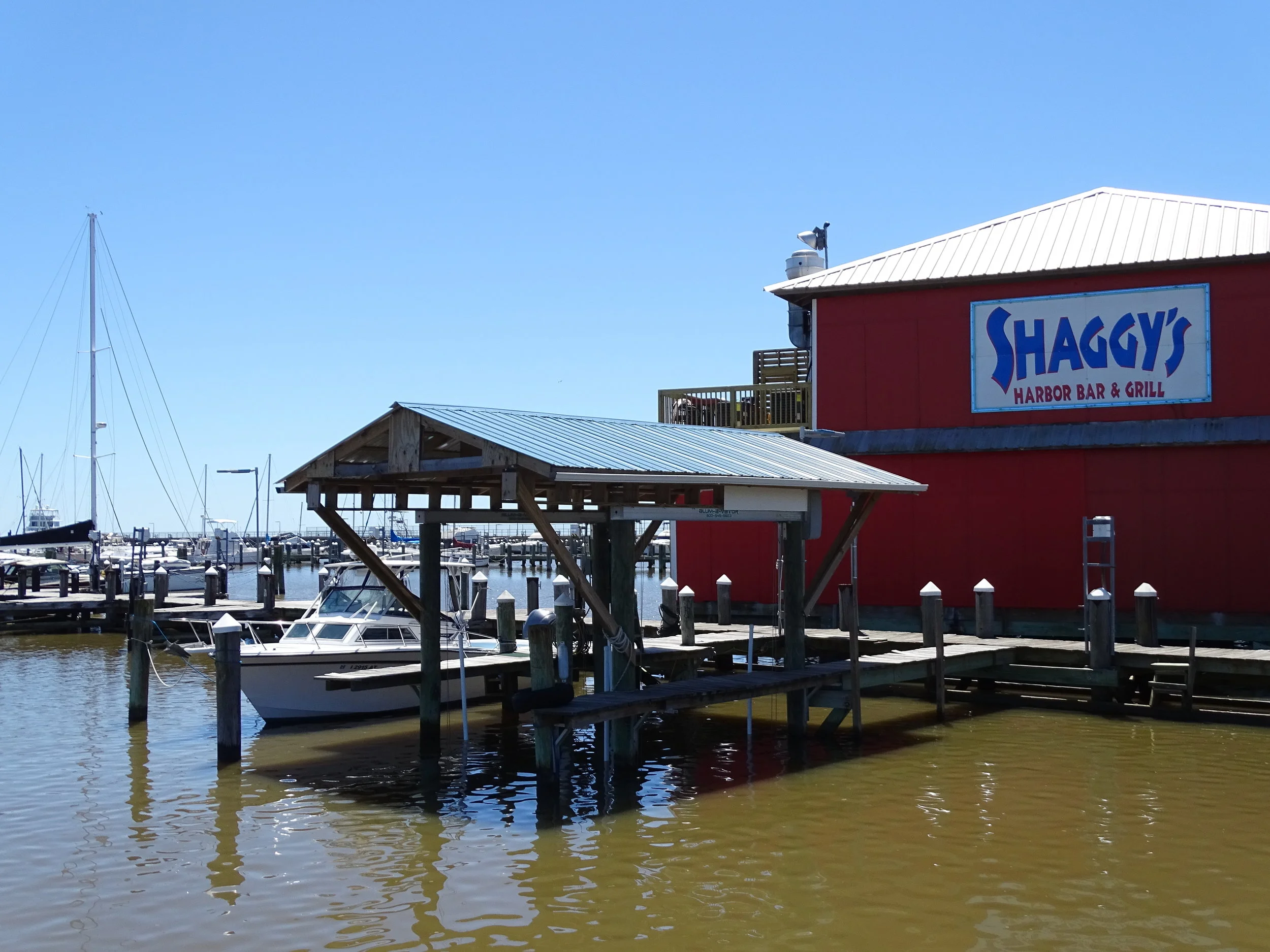  Coastal Mississippi provides many options for delicious food, including the popular Shaggy’s in Pass Christian Harbor.     