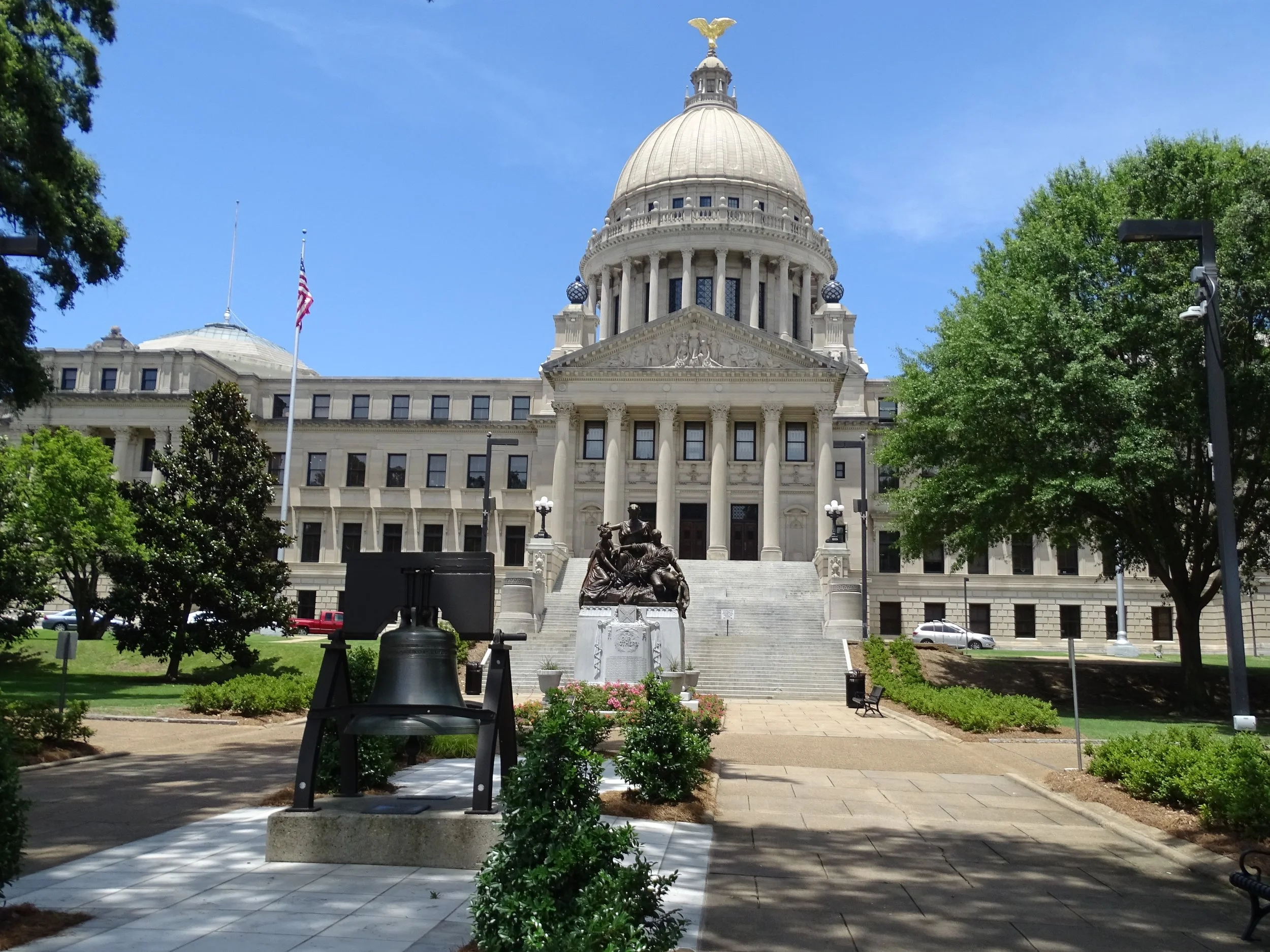 Mississippi: Jackson Offers Two Capitols and Several Great Museums to Visit