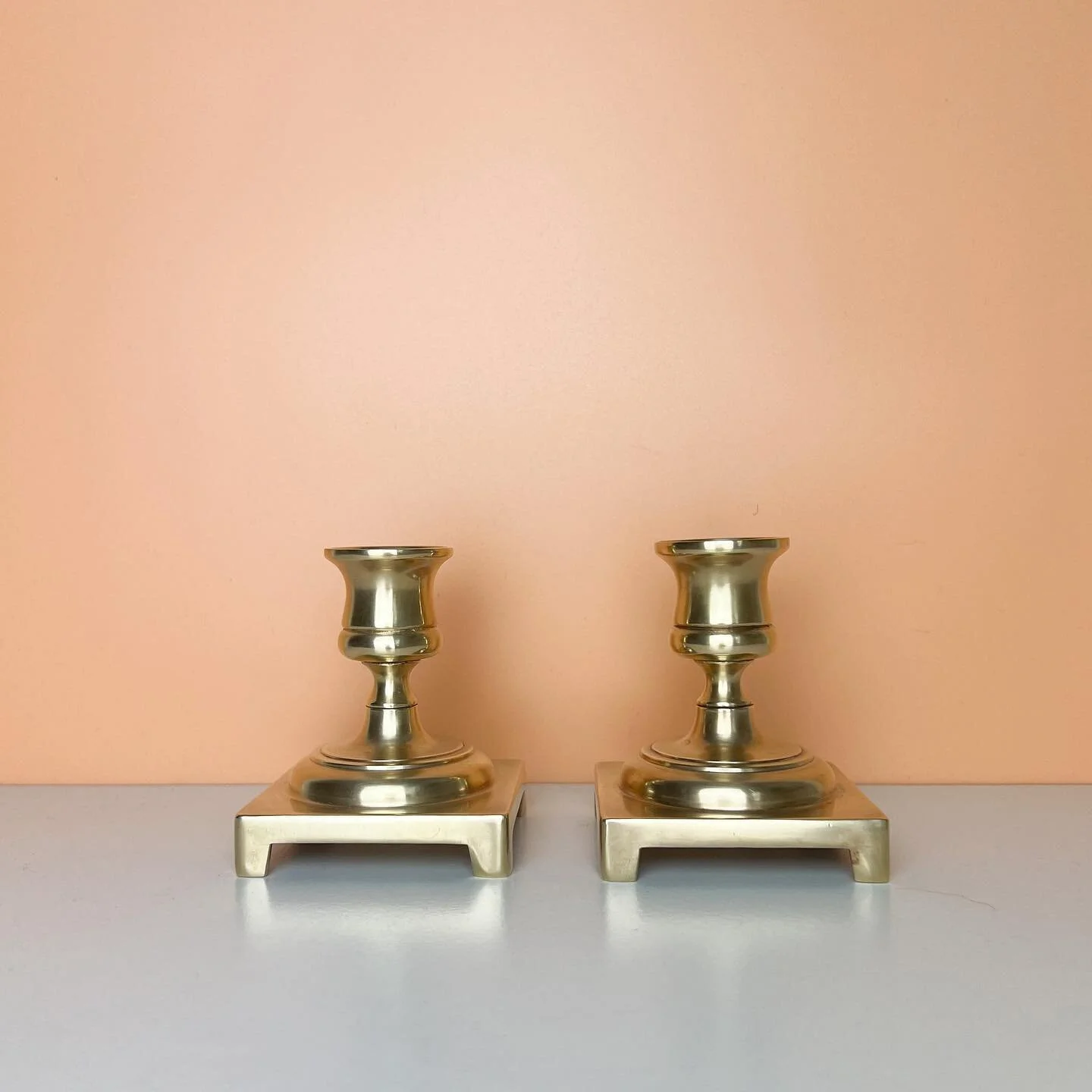 Set of 2 Small Brass Candleholders

$15

Comment/DM SOLD 
or Shop link in bio

*Shipping is available through purchasing on Mercari. Pickup/Drop-off is also available.