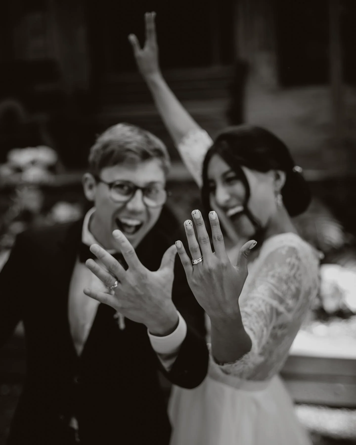 Delivering this GORGEOUS wedding today!!! 
I CANNOT WAIT for you to see them!! 😭❤️🤗 @lorena_vilchez 

Team!
Robe / Dress: @piondress
Habit / Suit: @maisonsimons 
Venue: @sucreriedelamontagne
Fleuriste / Flowers: Chez David
Band or dj: @djbabyboyp
M