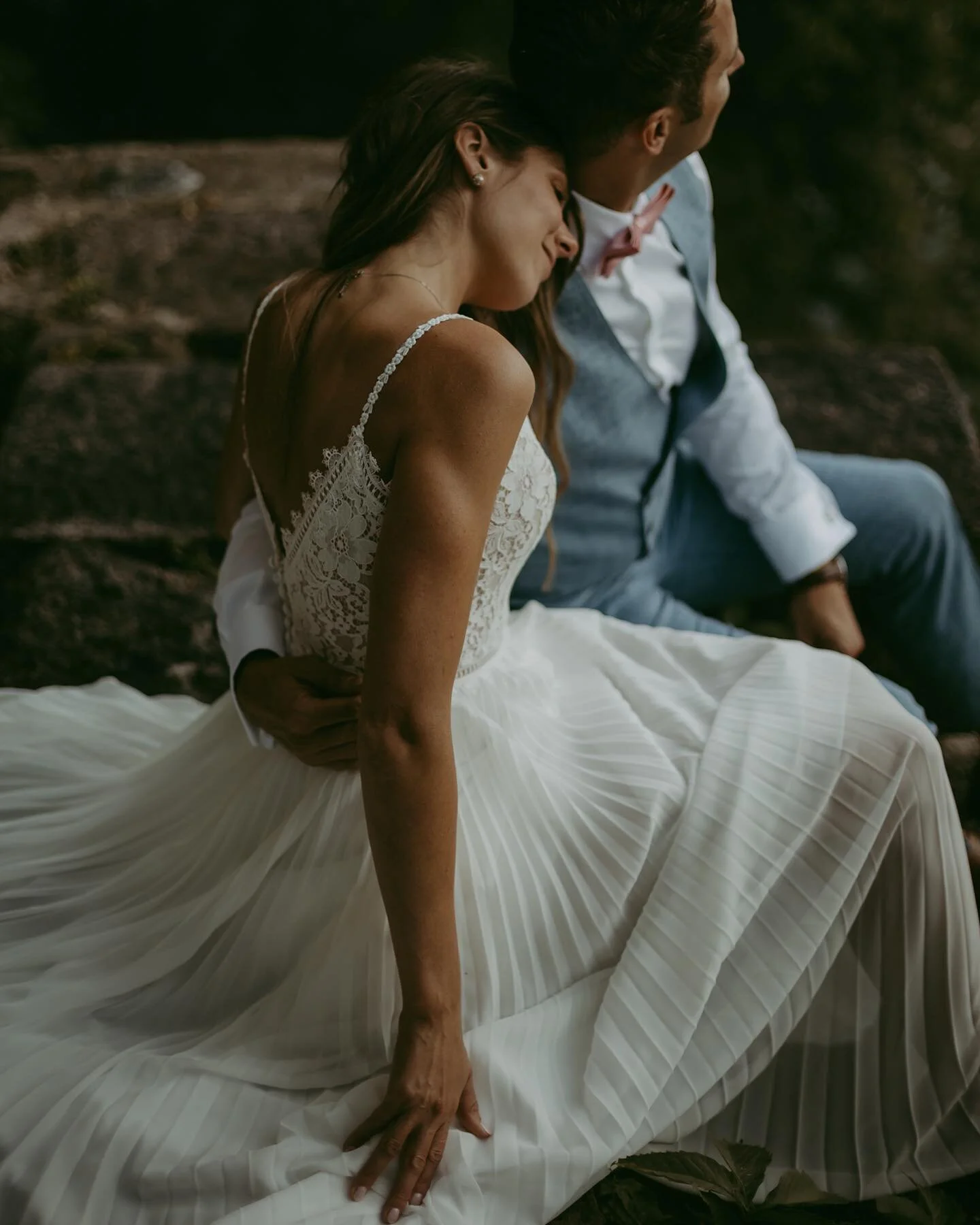 Last weekend looked like this ❤️
A couple I absolutely adore. I almost felt like giving a speech haha. 
From the first email, long and personalized (photographers here raise your hand if you love this!). 
The first time we met and had wine together a