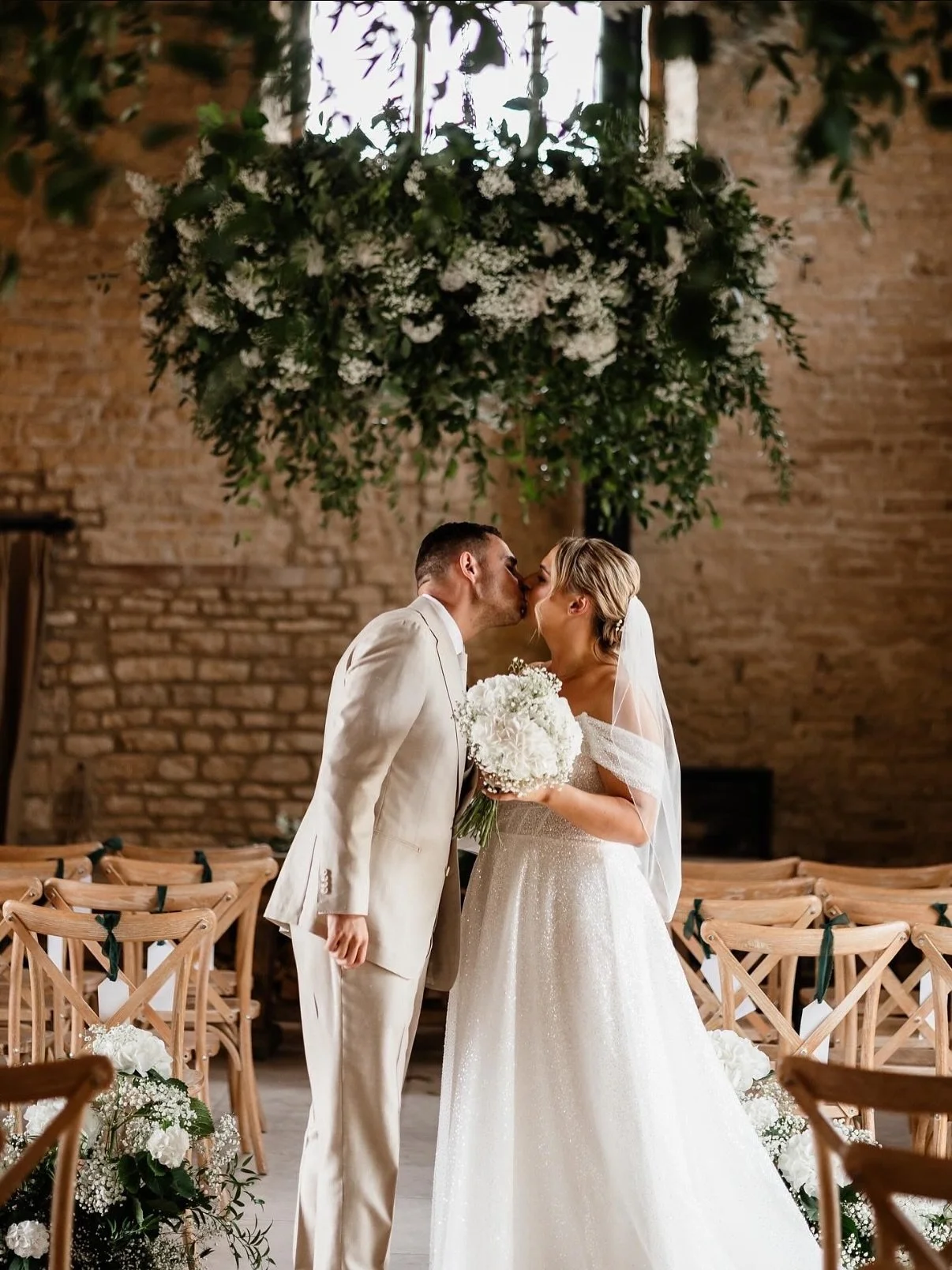 These are everything&hellip;

Bride - @beckylee13x 
Photographer - @
Venue - 
Hair -