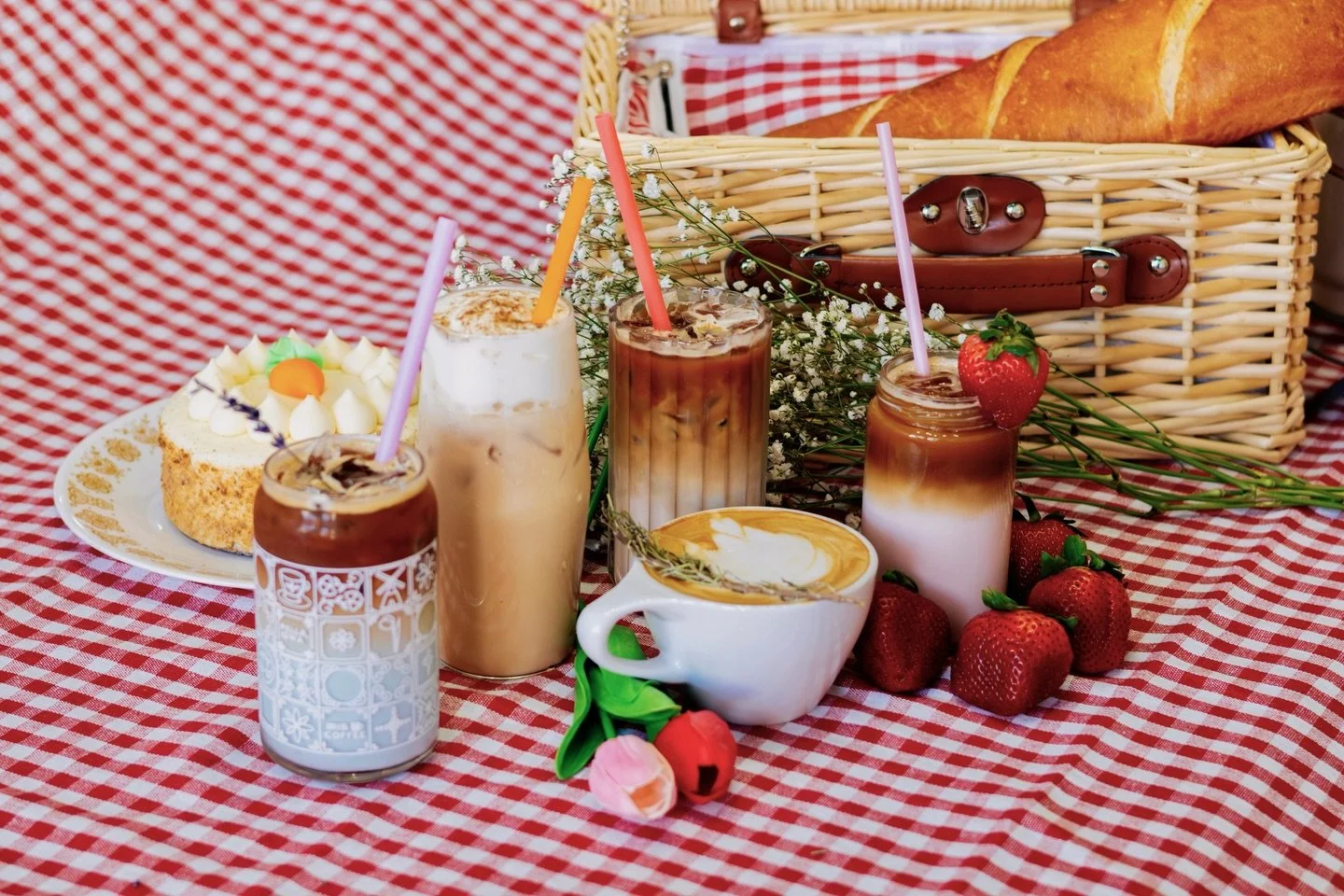 TOMORROW is the first day of spring and the first day of our spring menu! 

Thank you @feraluxllc for the fun photos - can&rsquo;t wait to share more!