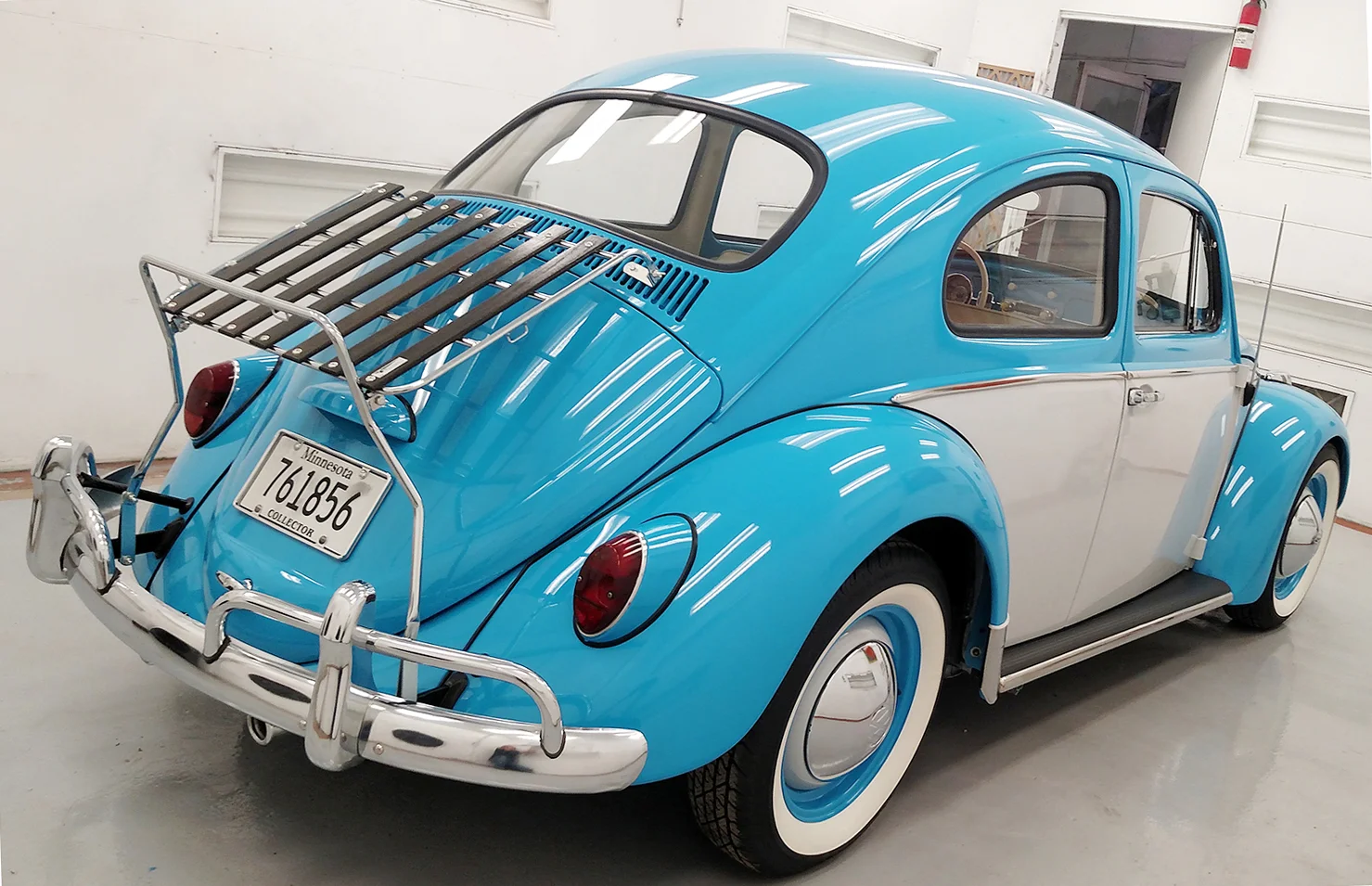 DistinctiveRevival_1964VWBEETLE_3.jpg