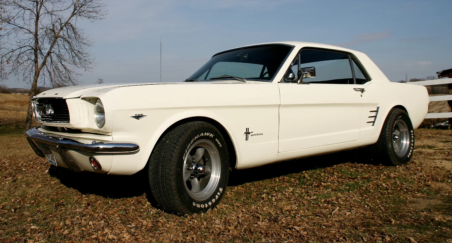 DistinctiveRevival_1966MUSTANG_1.jpg