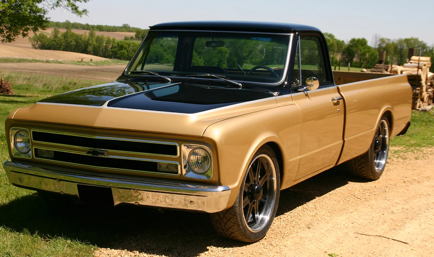 DistinctiveRevival_1968CHEVPICKUP_1.jpg