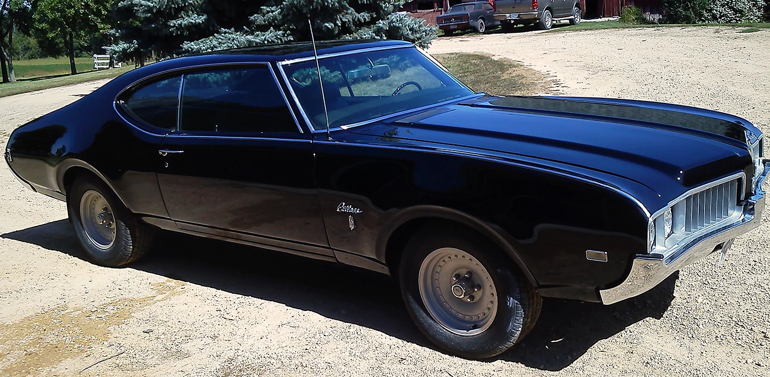 DistinctiveRevival_1969CUTLASS_3.jpg