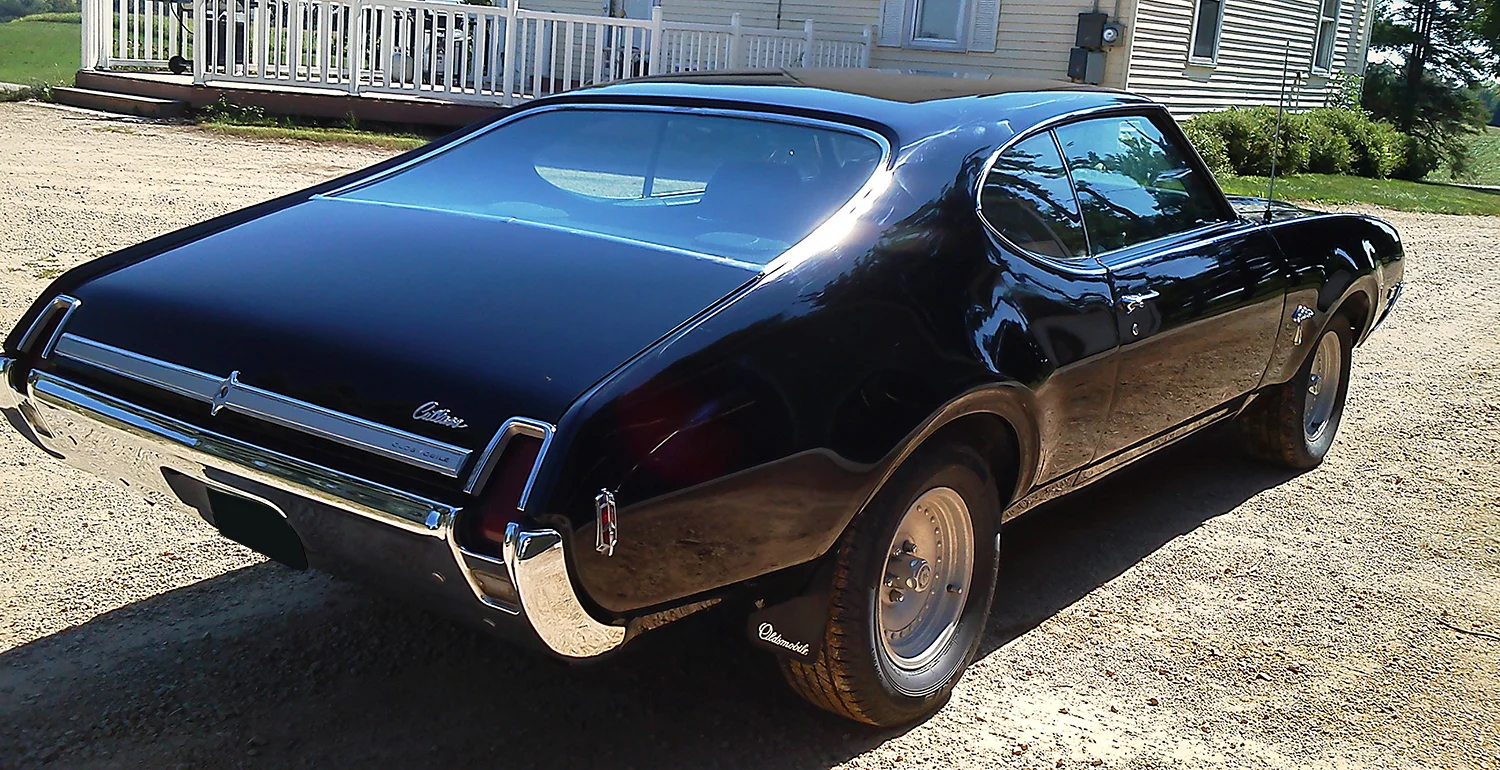 DistinctiveRevival_1969CUTLASS_4.jpg