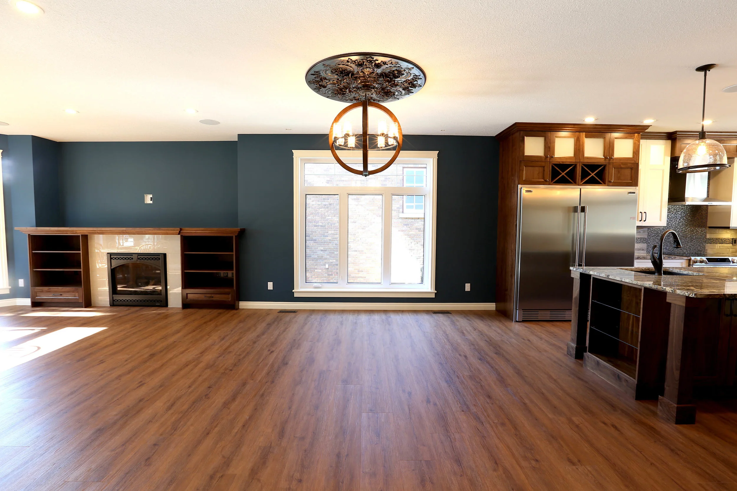 8 Eating Area.JPG