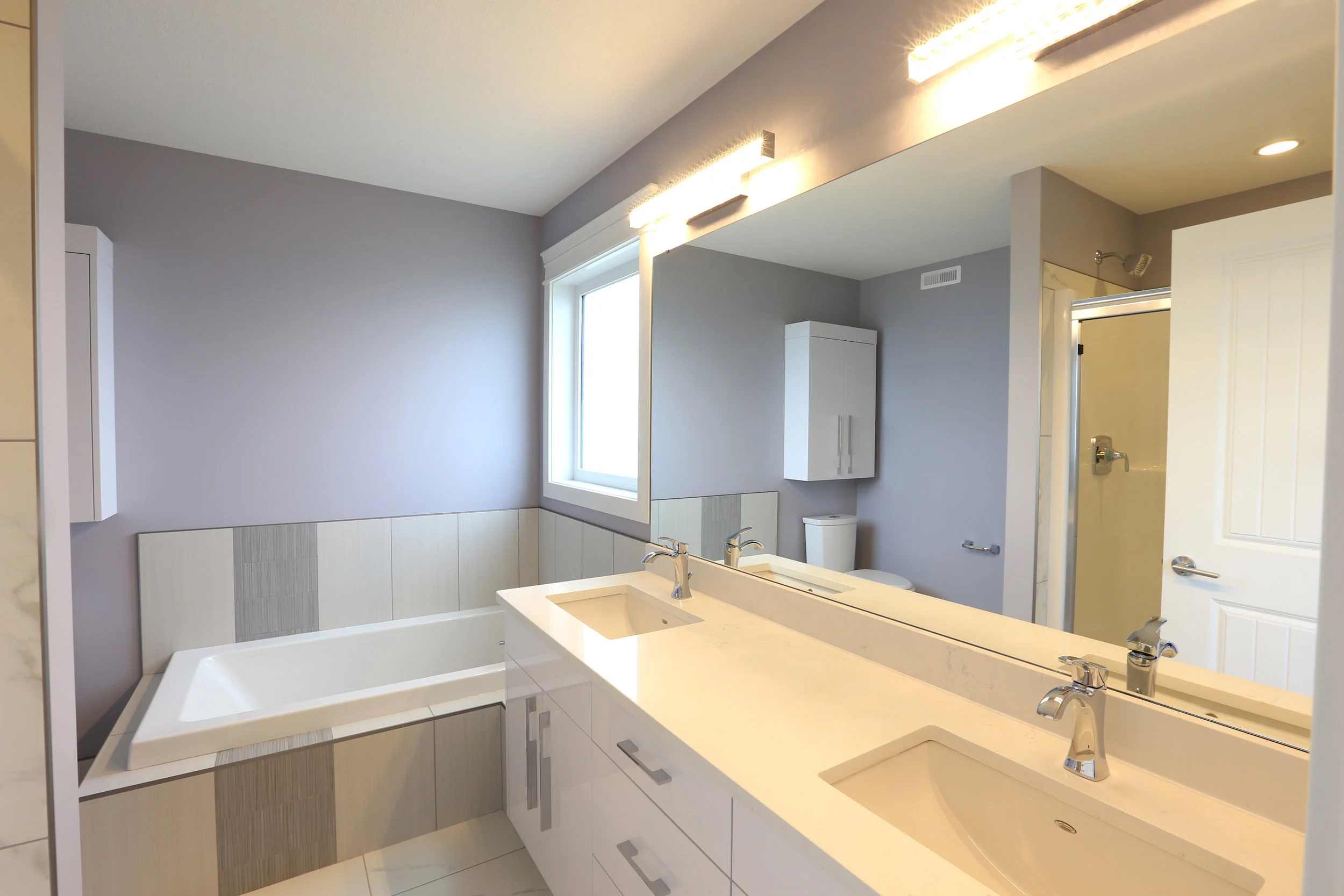 11 Owners Ensuite.JPG