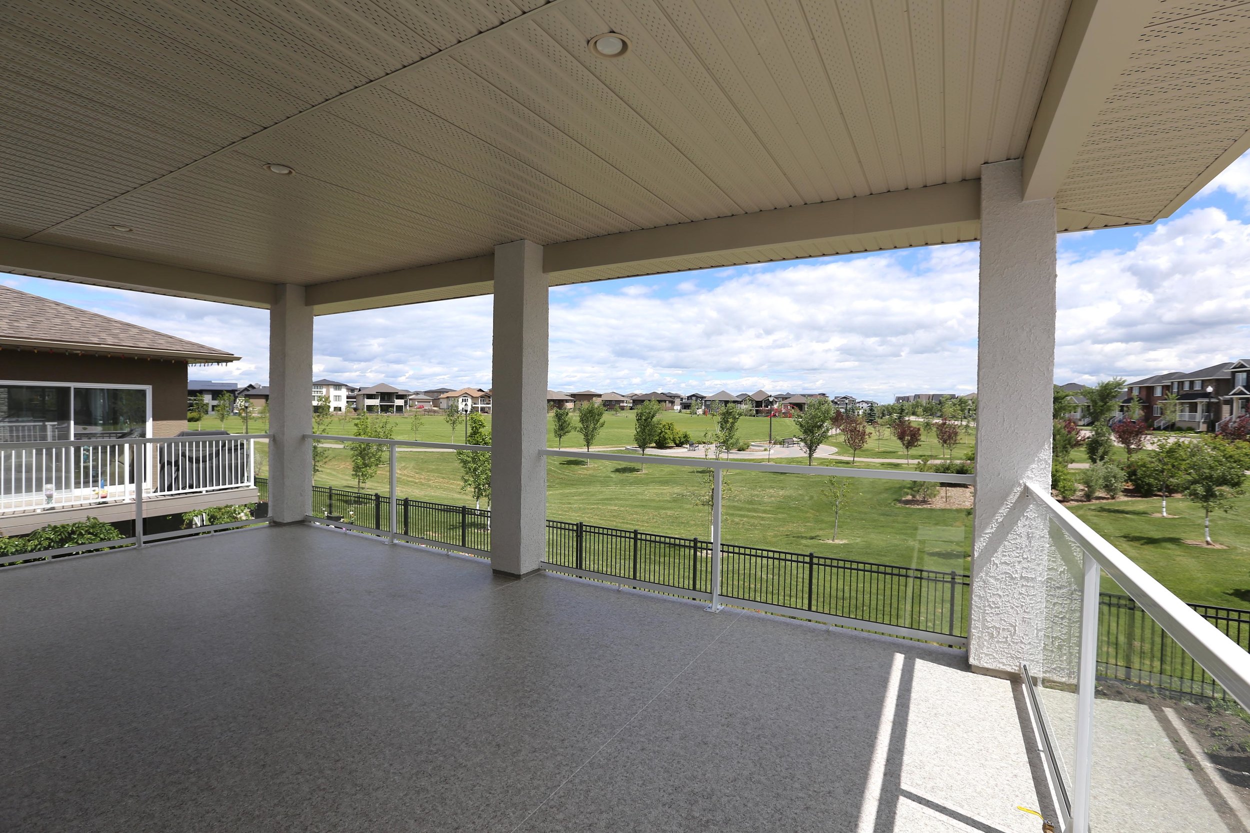 15 Covered Deck 1.JPG
