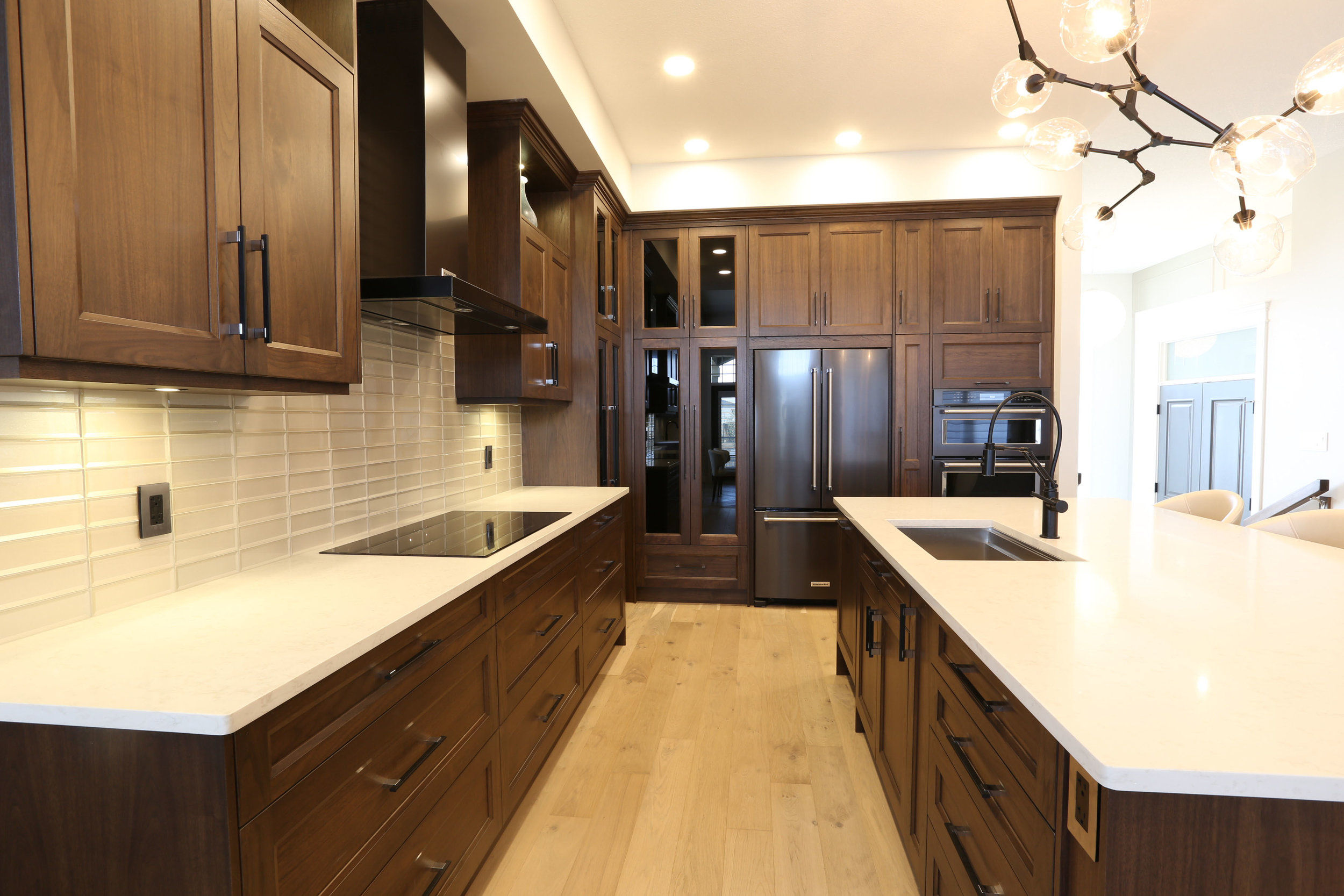5Kitchen.JPG