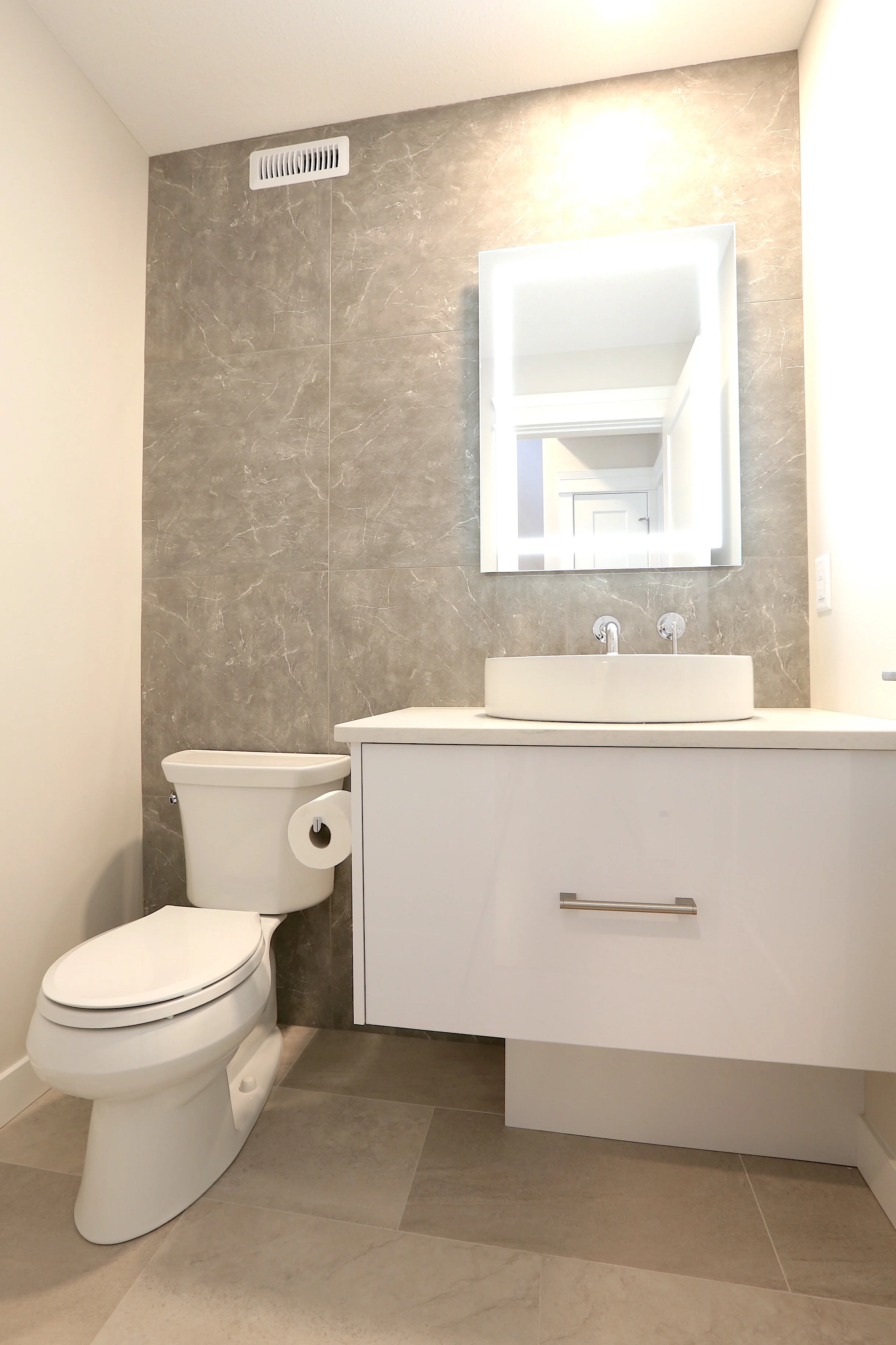 12 Bath (1).JPG