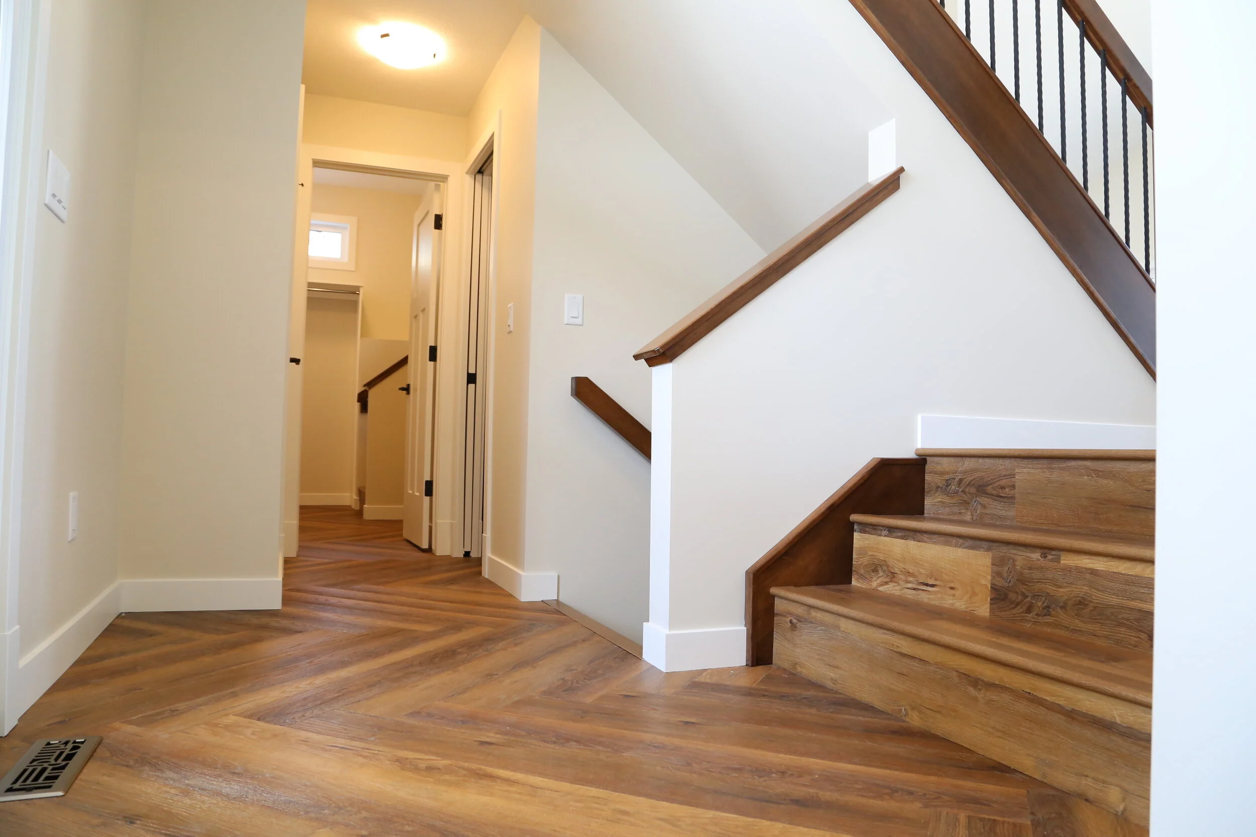 (2) Front Entrance.JPG