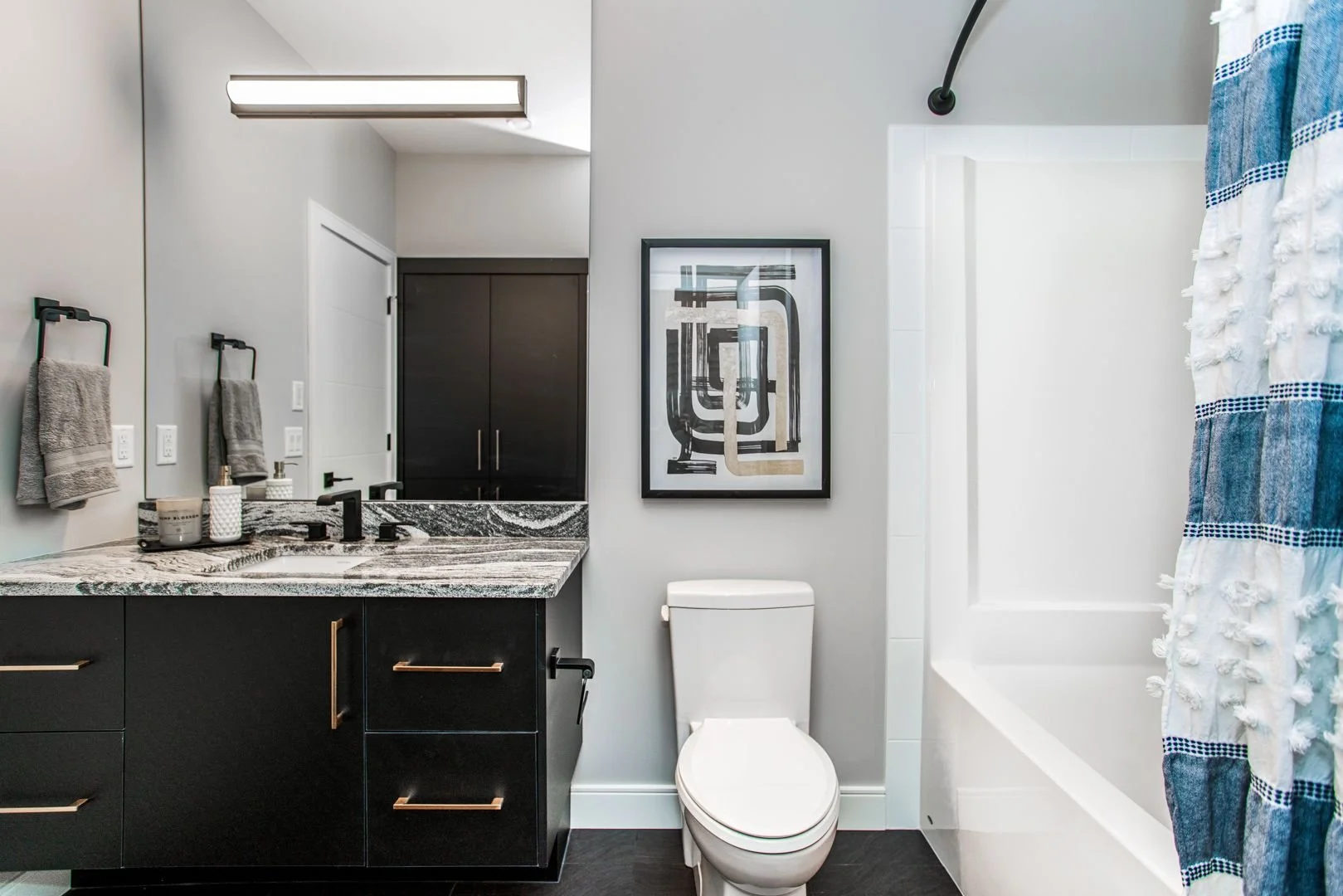 Bathroom 6.jpeg