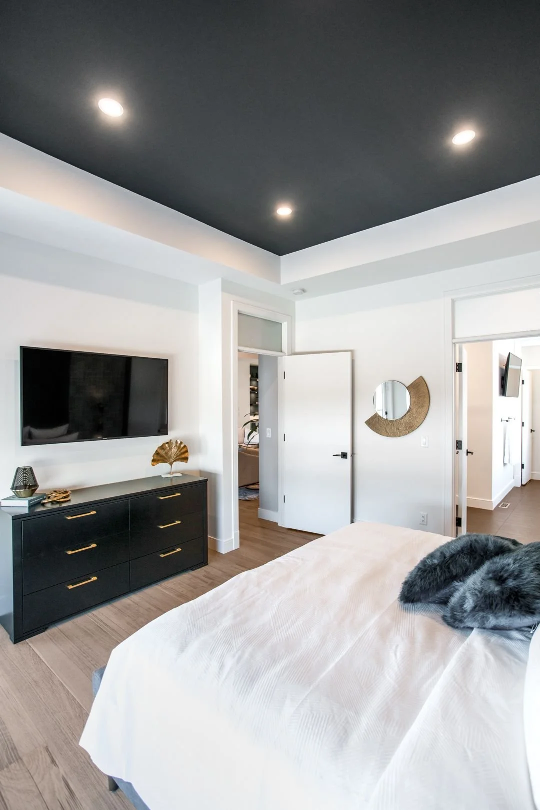 Master bedroom 8.jpeg