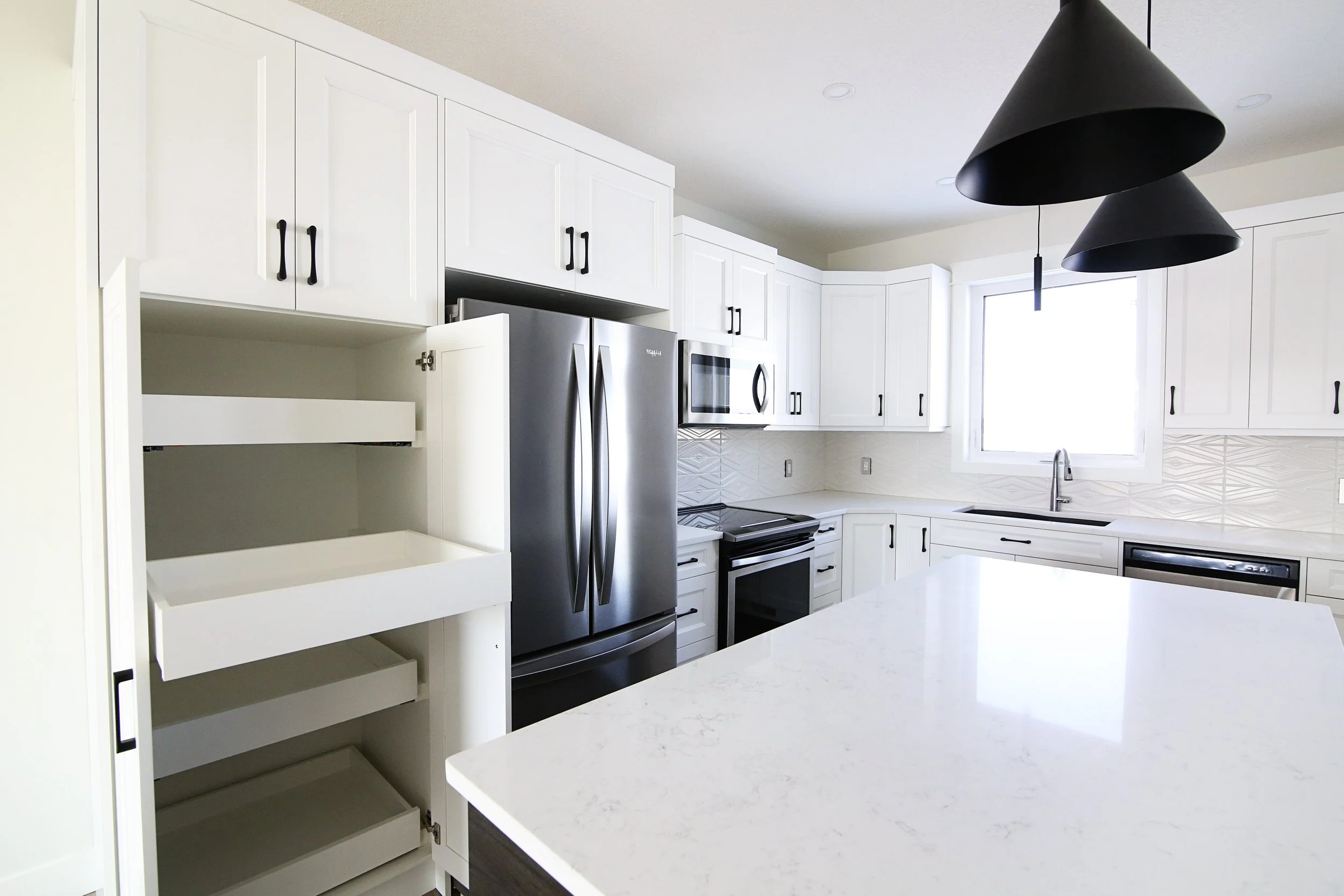 2 Kitchen.jpg